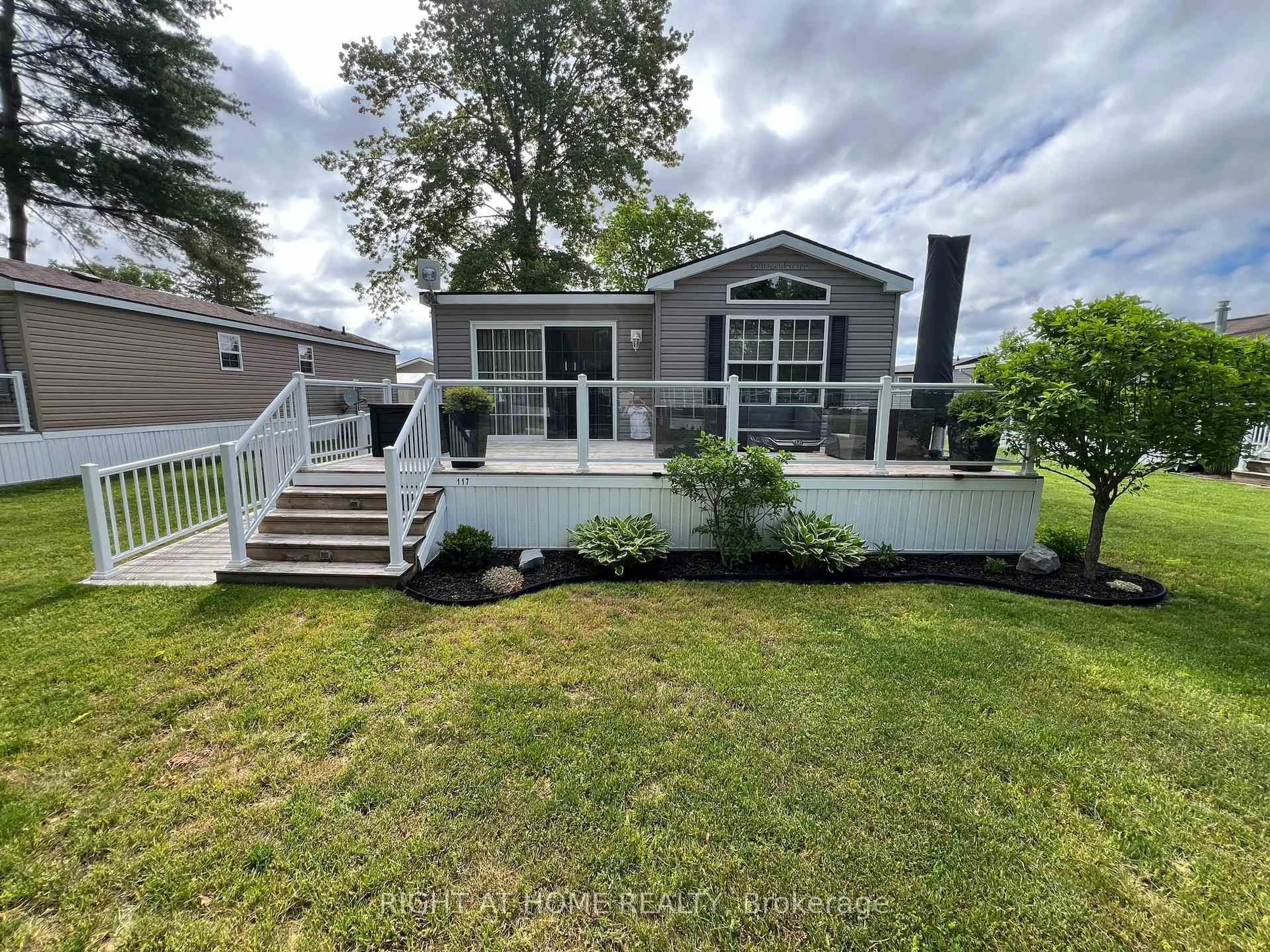 Home with vinyl exterior material, water/lake/river/ocean view for 33 Fire Route 26A Rte #117, Trent Lakes Ontario K0L 1J0
