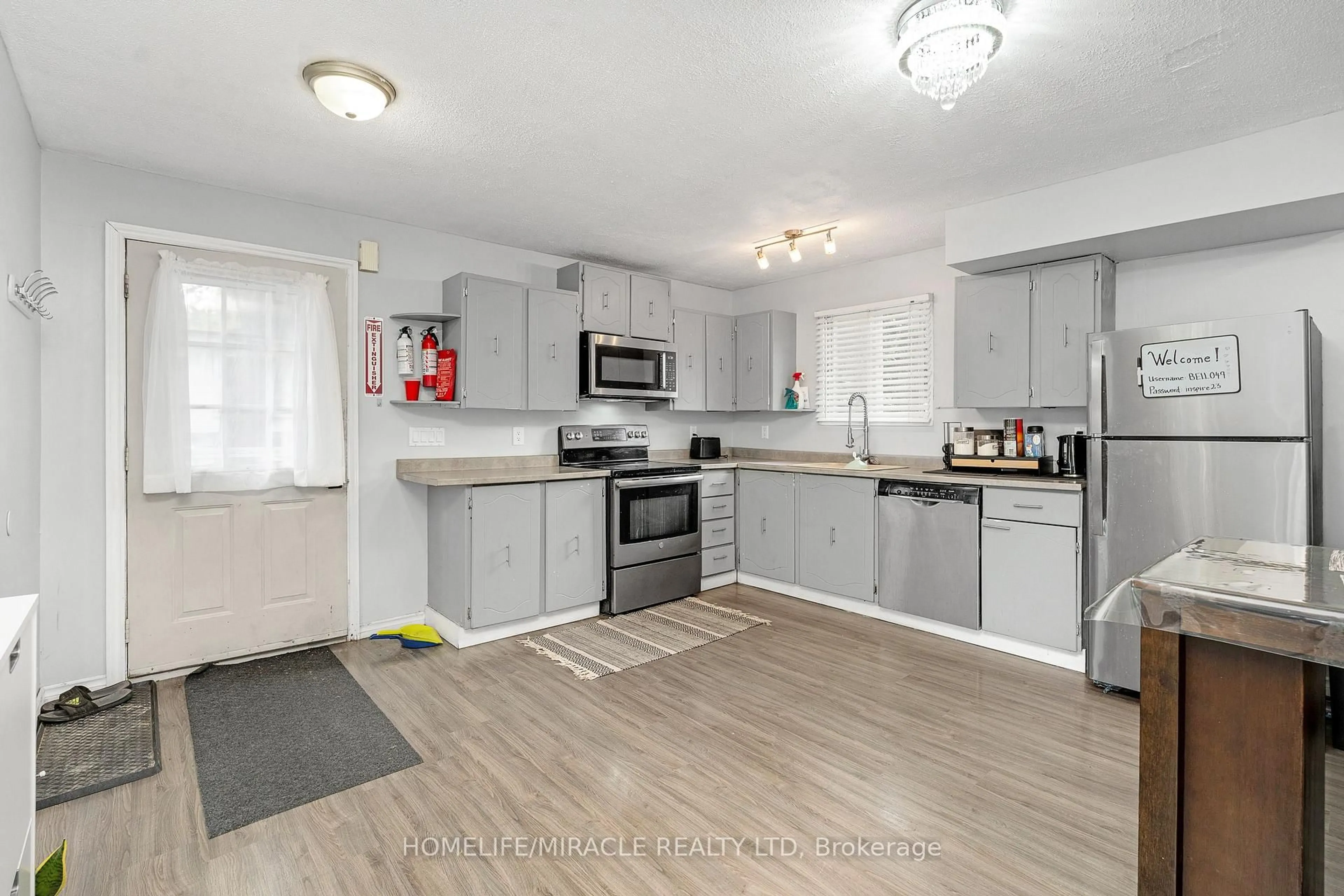 Open concept kitchen, unknown for 1180 Heathfield Crt, Windsor Ontario N8S 4N9
