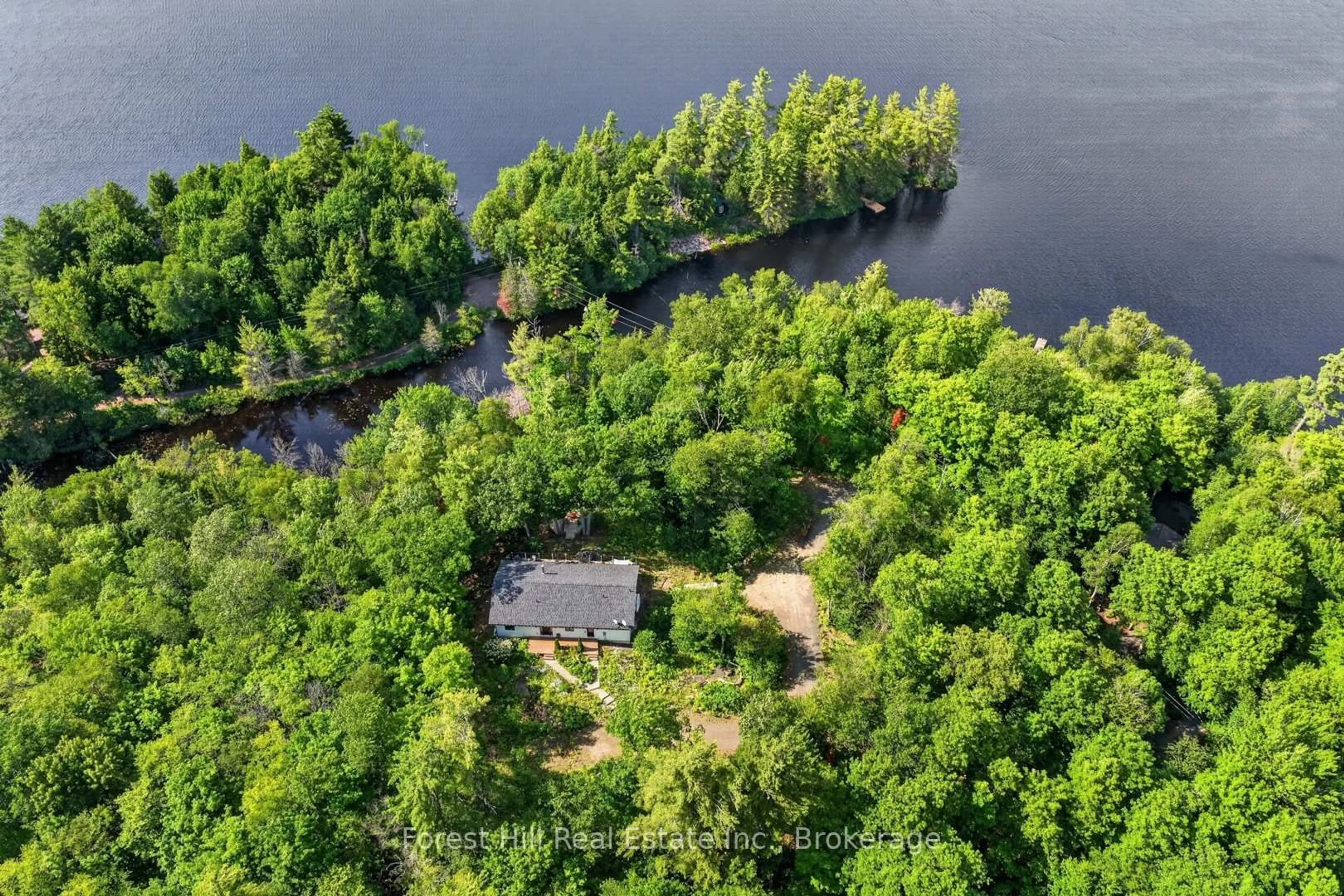 A pic from outside/outdoor area/front of a property/back of a property/a pic from drone, water/lake/river/ocean view for 1065 Pine Lane, Lake of Bays Ontario P0A 1B0
