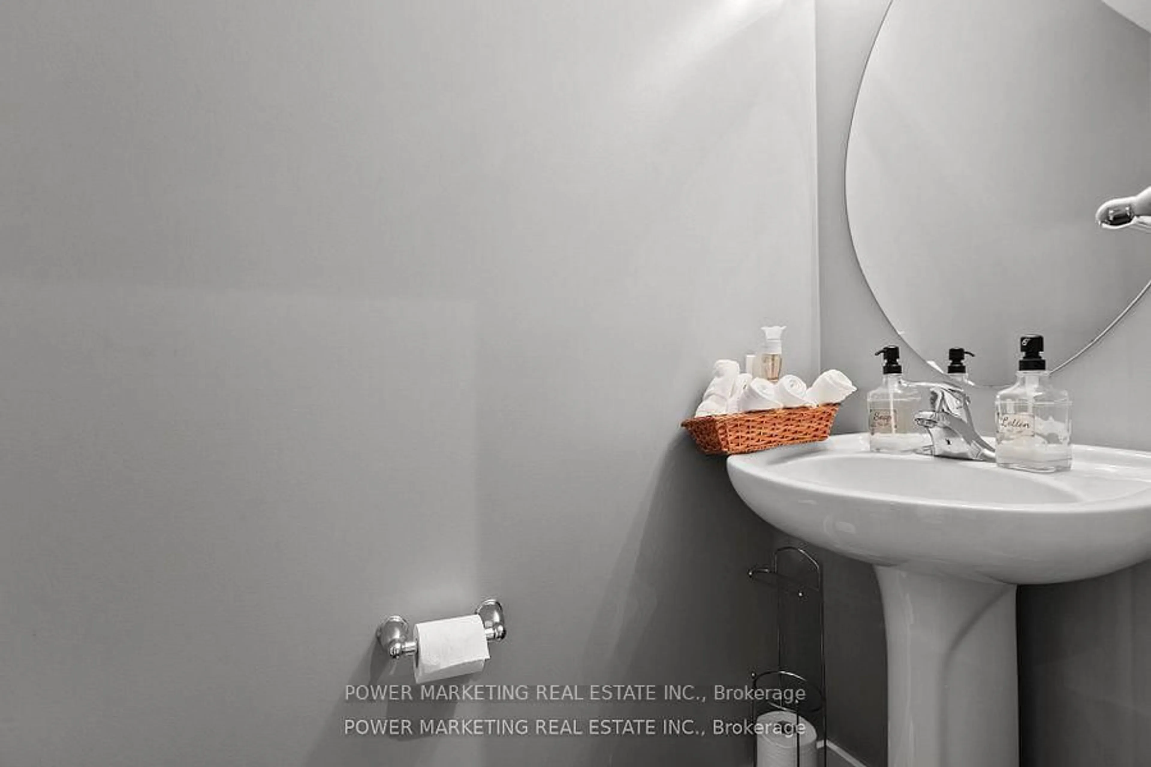 Standard bathroom, floor is not visible for 2200 NANTES St, Ottawa Ontario K4A 4E5