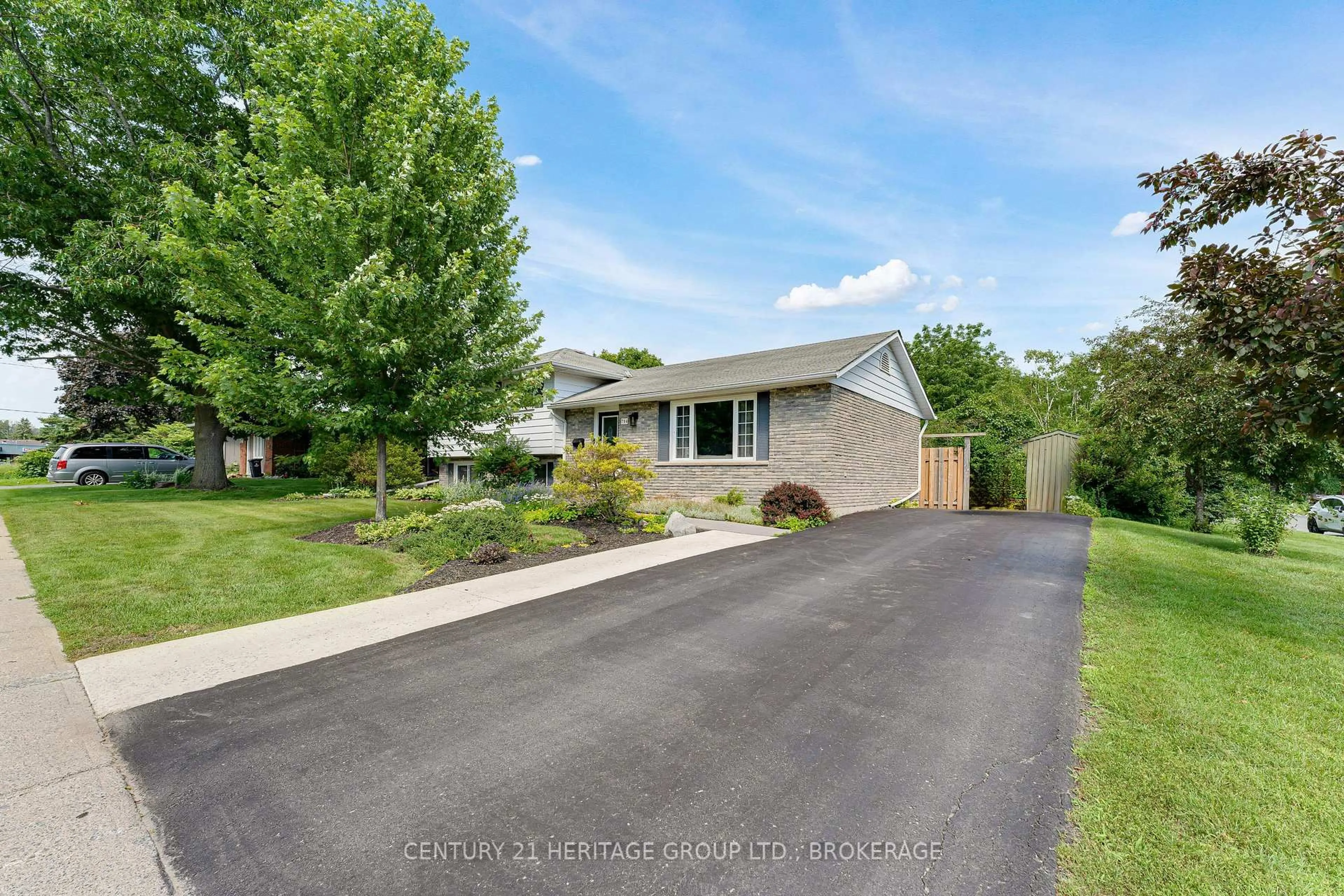 A pic from outside/outdoor area/front of a property/back of a property/a pic from drone, street for 714 Milford Dr, Kingston Ontario K7M 6S5