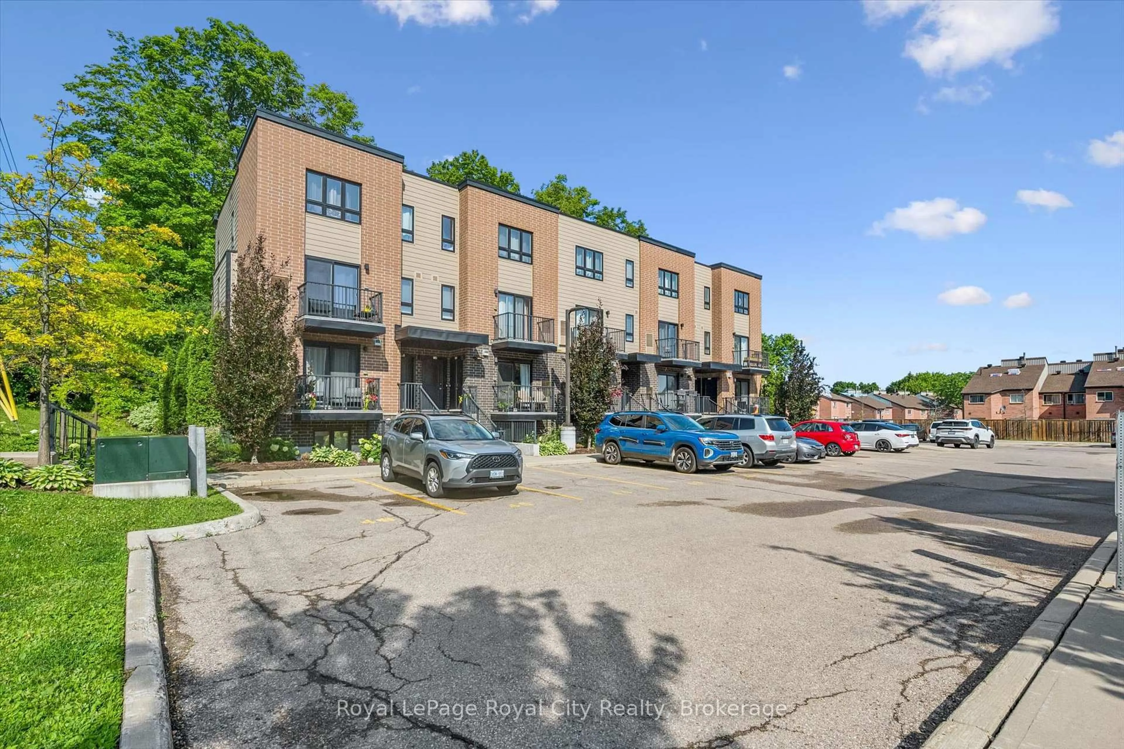 A pic from outside/outdoor area/front of a property/back of a property/a pic from drone, street for 190 Century Hill Dr #C1, Kitchener Ontario N2E 2W6