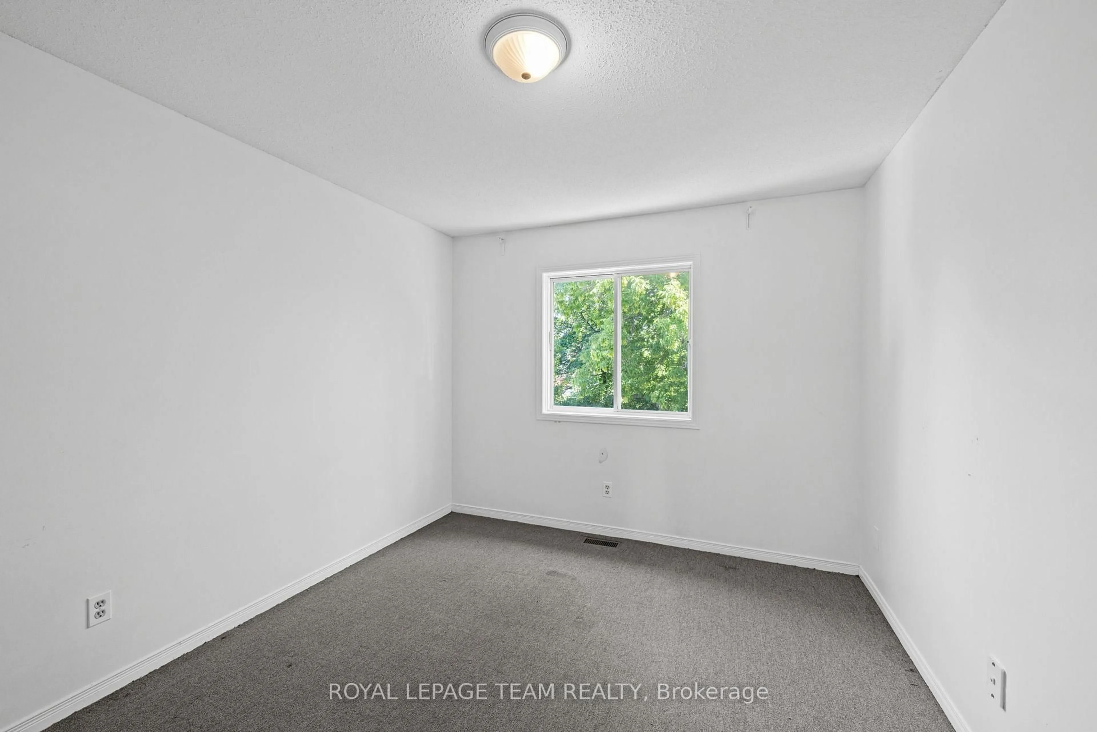 A pic of a room for 1991 Banff Ave, Ottawa Ontario K1V 7X6