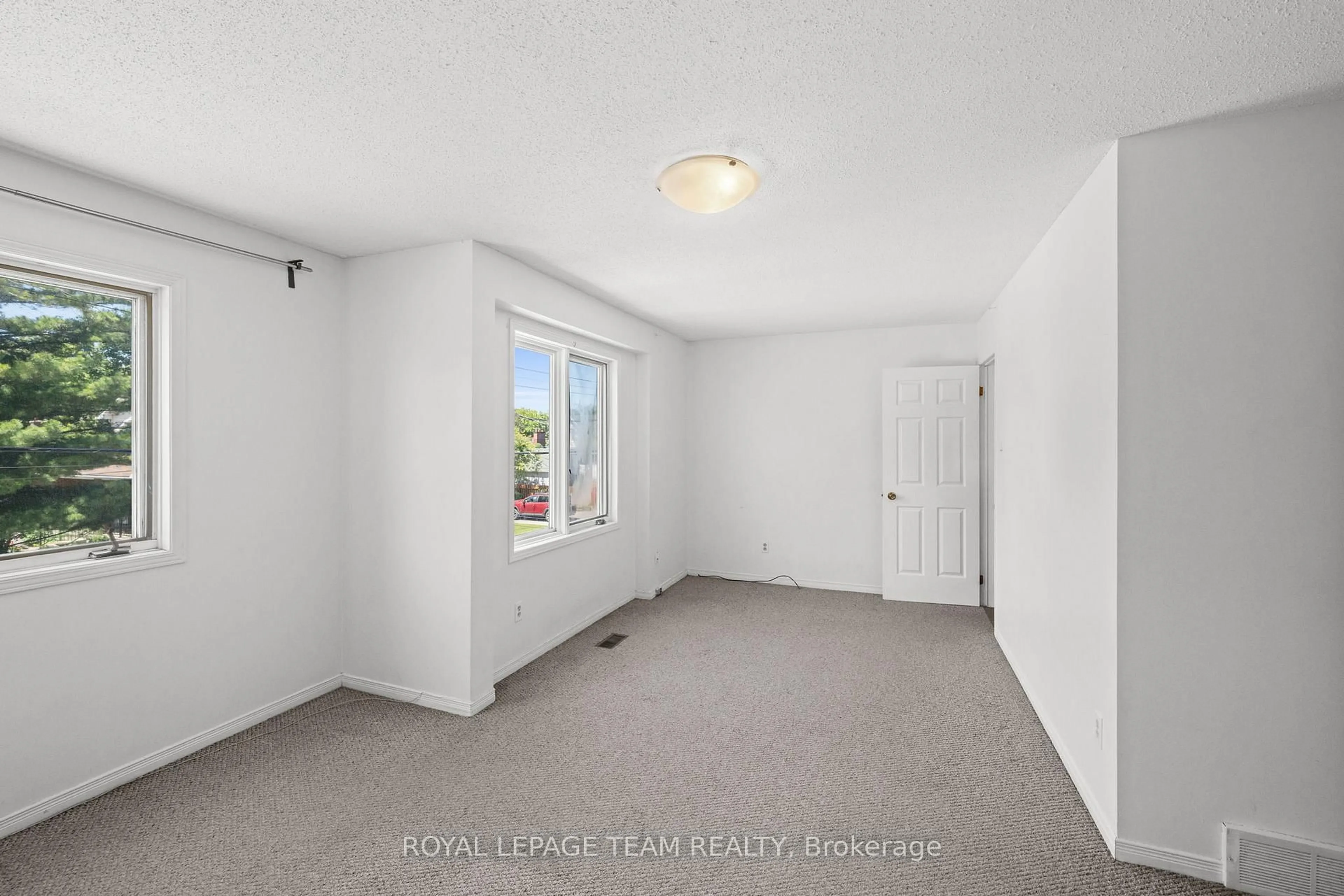 A pic of a room for 1991 Banff Ave, Ottawa Ontario K1V 7X6