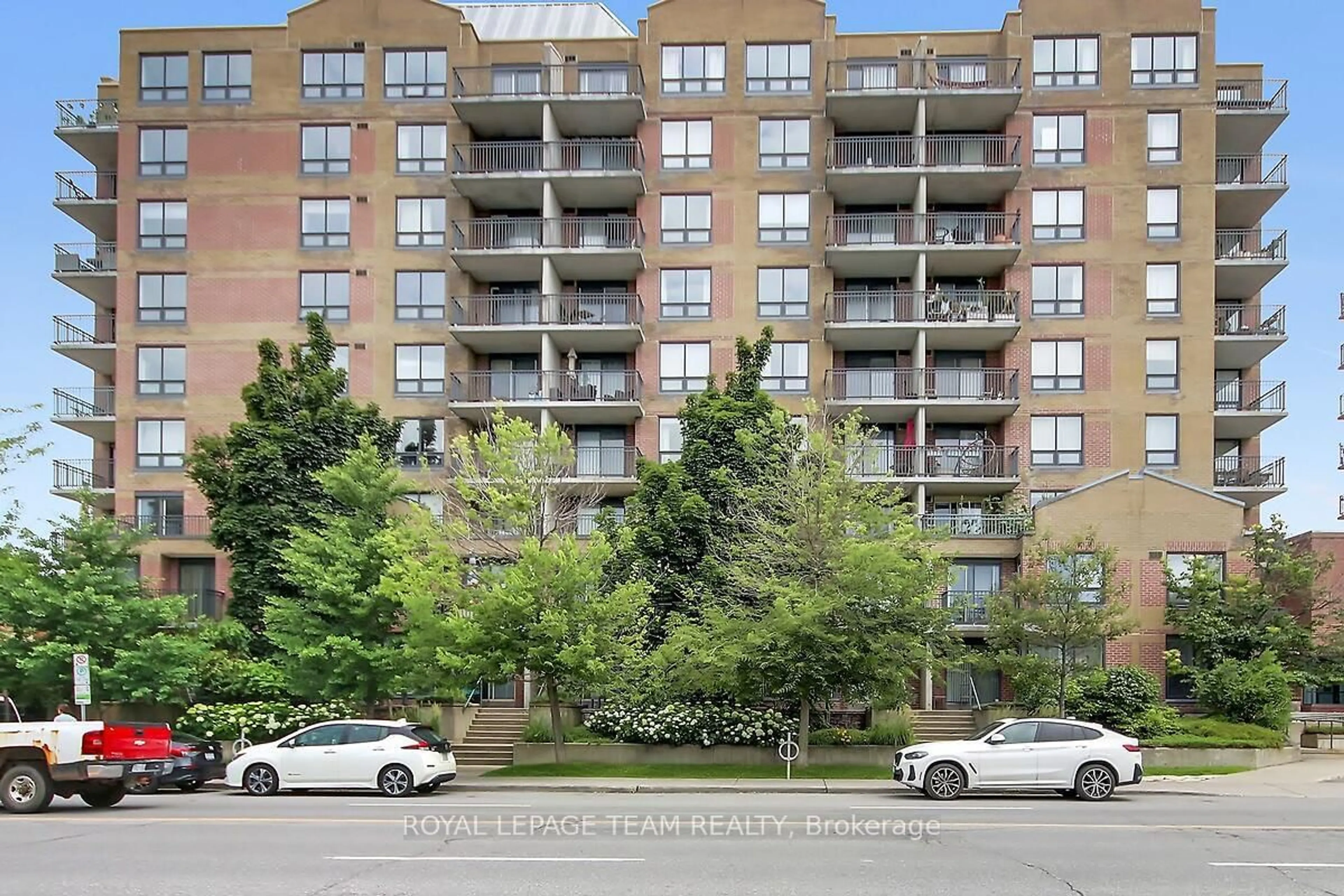 Patio, street for 35 Holland Ave #608, Ottawa Ontario K1Y 4S2