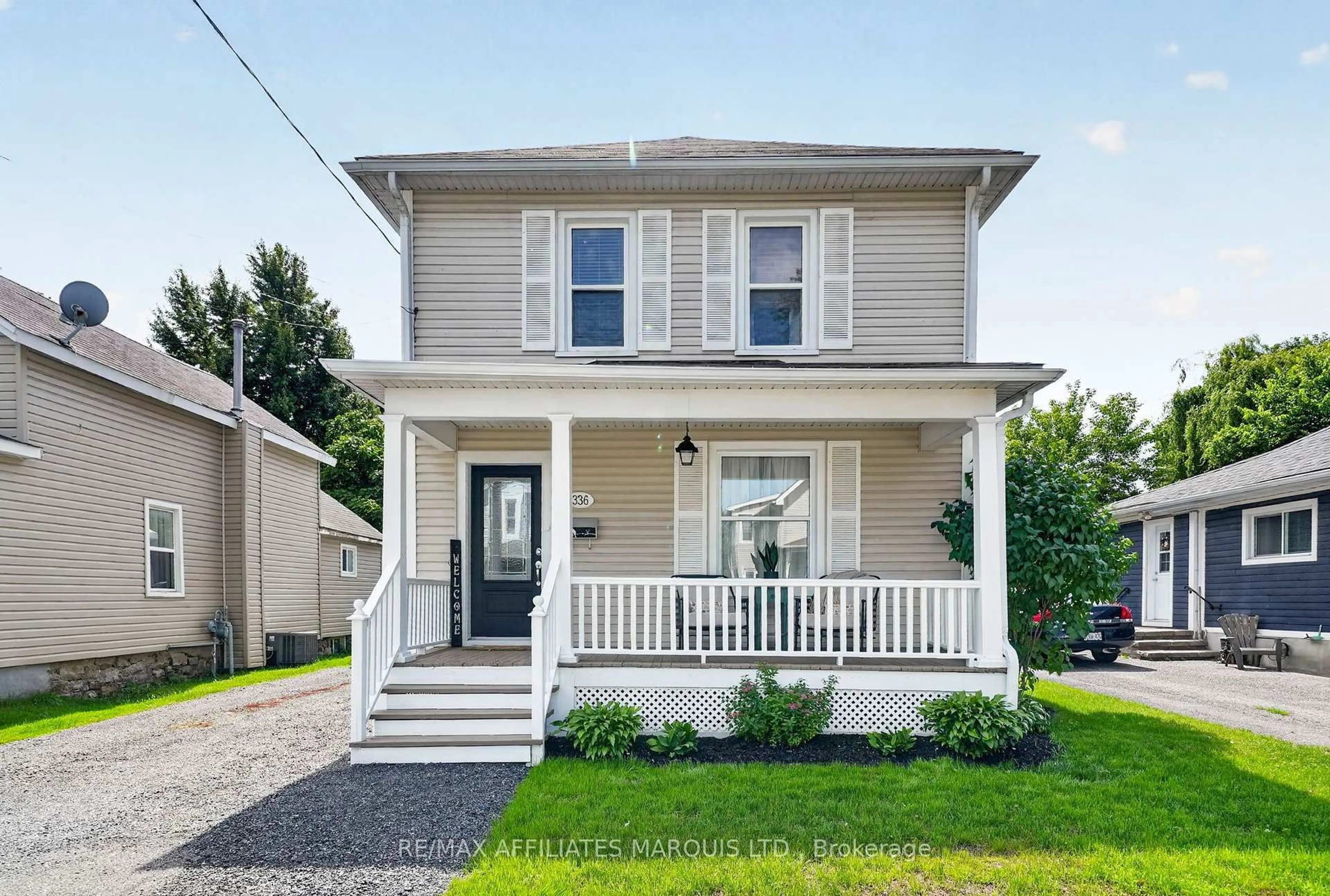 Home with vinyl exterior material, street for 336 Amelia St, Cornwall Ontario K6H 3P5