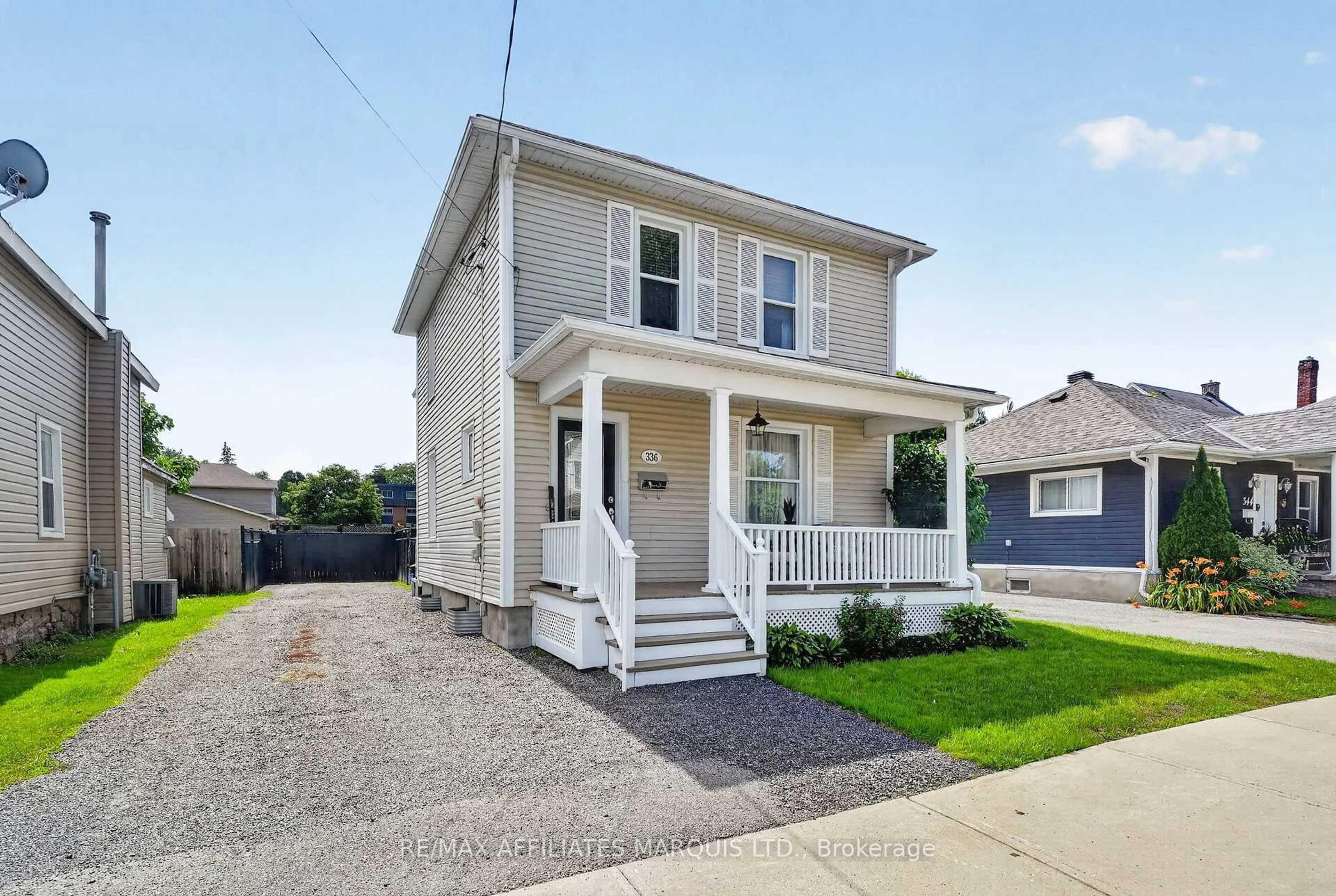 Home with vinyl exterior material, street for 336 Amelia St, Cornwall Ontario K6H 3P5