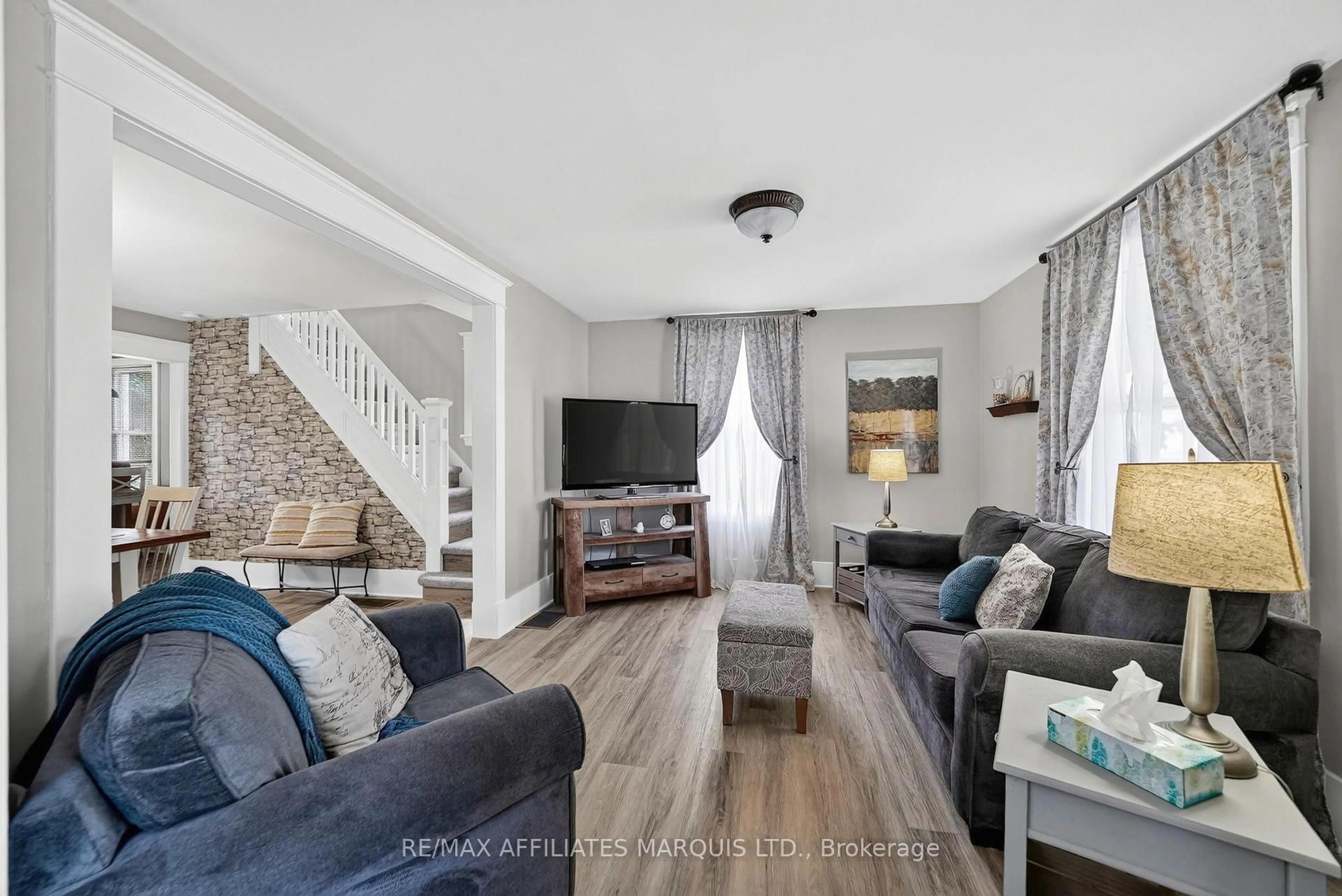 Living room with furniture, unknown for 336 Amelia St, Cornwall Ontario K6H 3P5