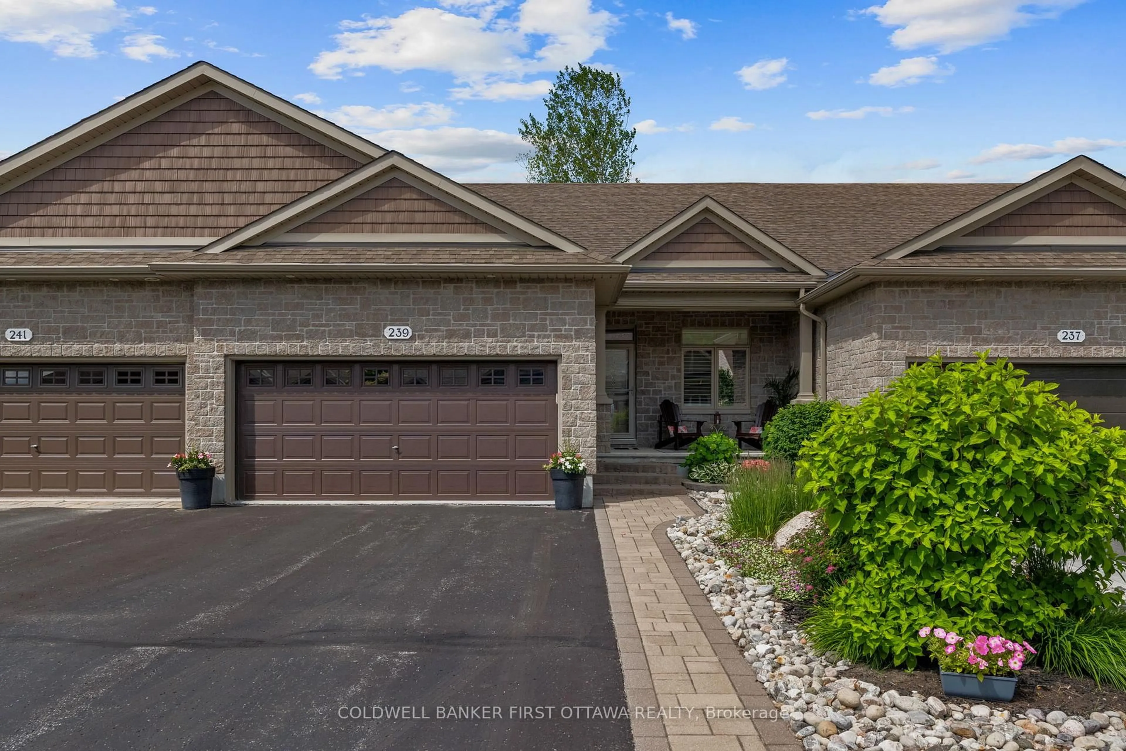Home with brick exterior material, street for 239 Royal Landing Gate, North Grenville Ontario K0G 1J0