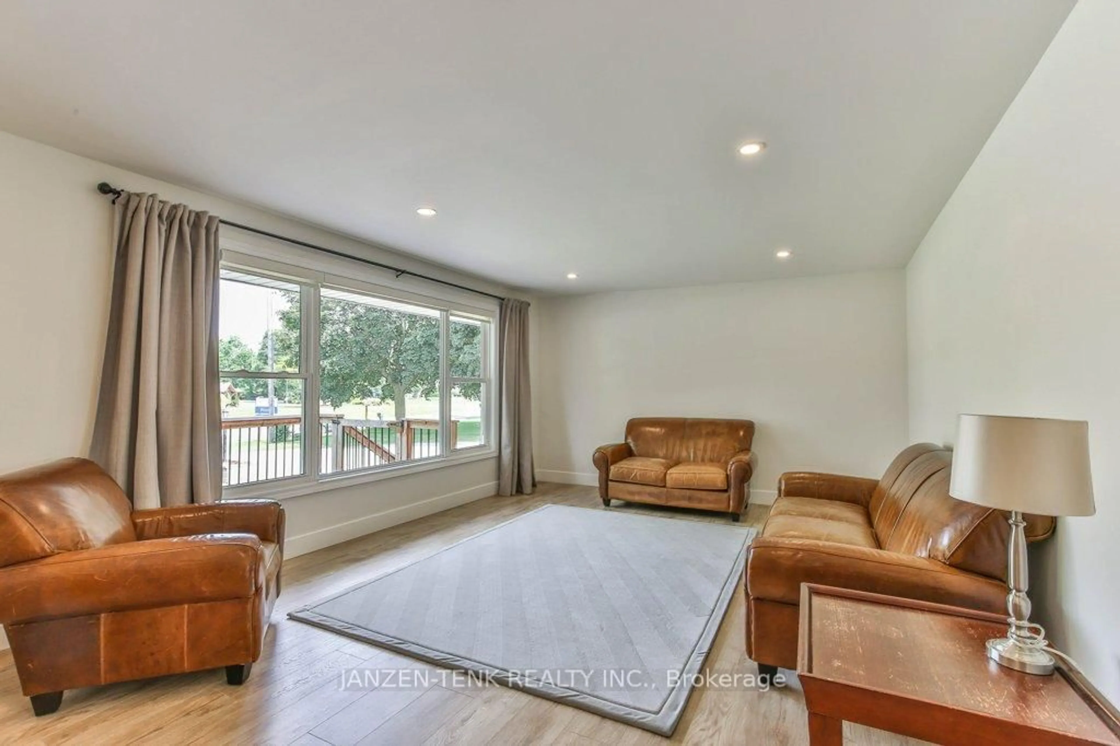 Living room with furniture, unknown for 492 19 Highway, Tillsonburg Ontario N4G 4G9