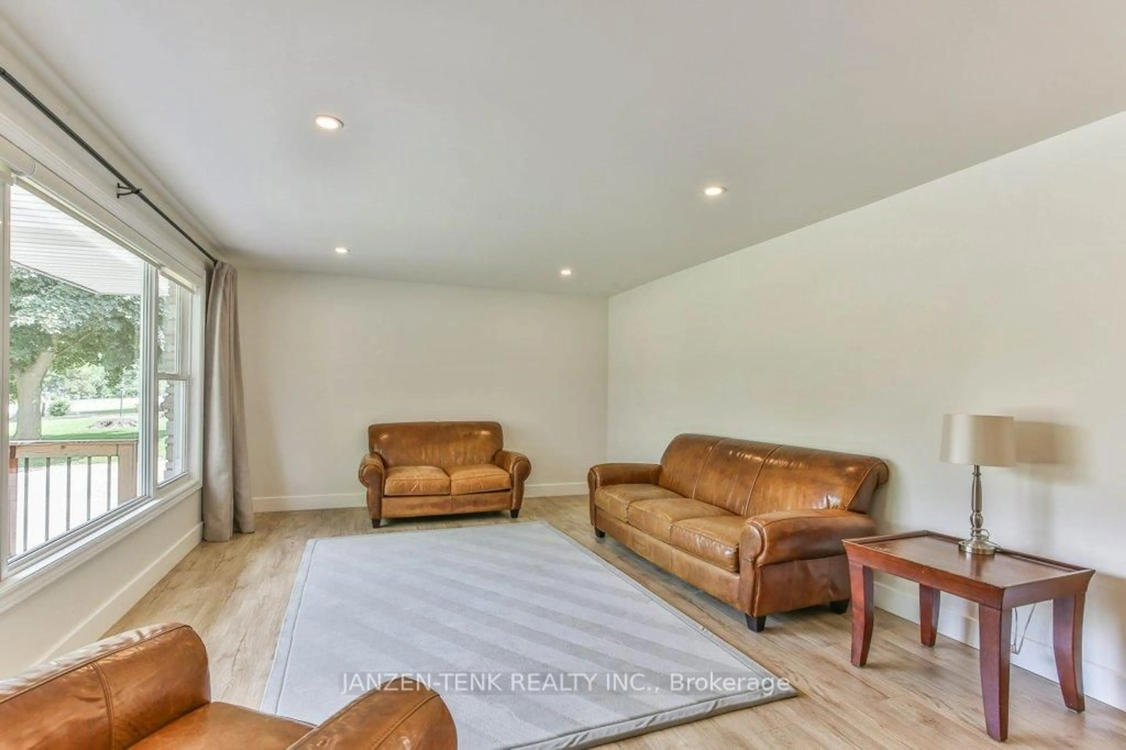 Living room with furniture, unknown for 492 19 Highway, Tillsonburg Ontario N4G 4G9