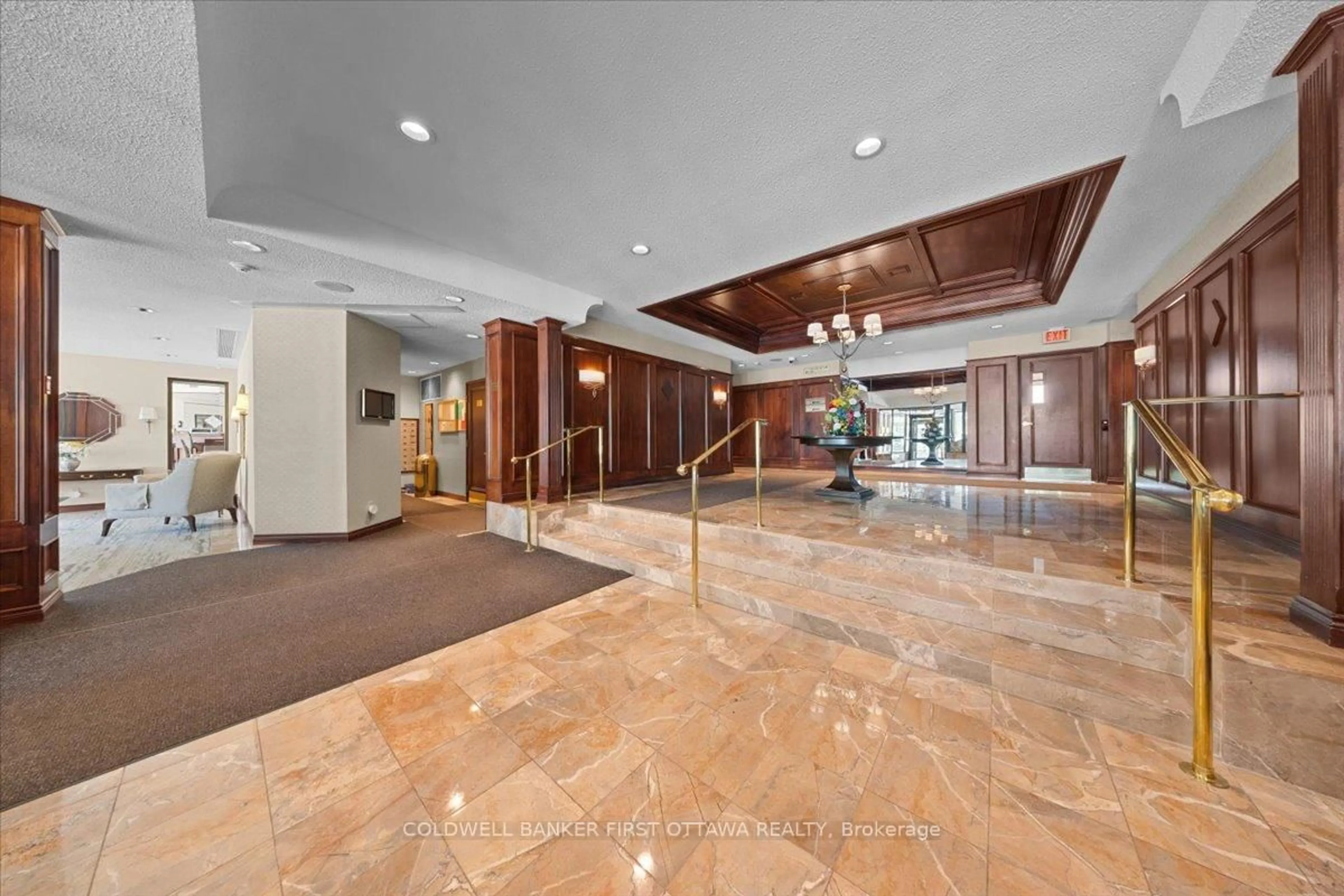 Lobby for 1510 Riverside Dr #606, Ottawa Ontario K1G 4X5