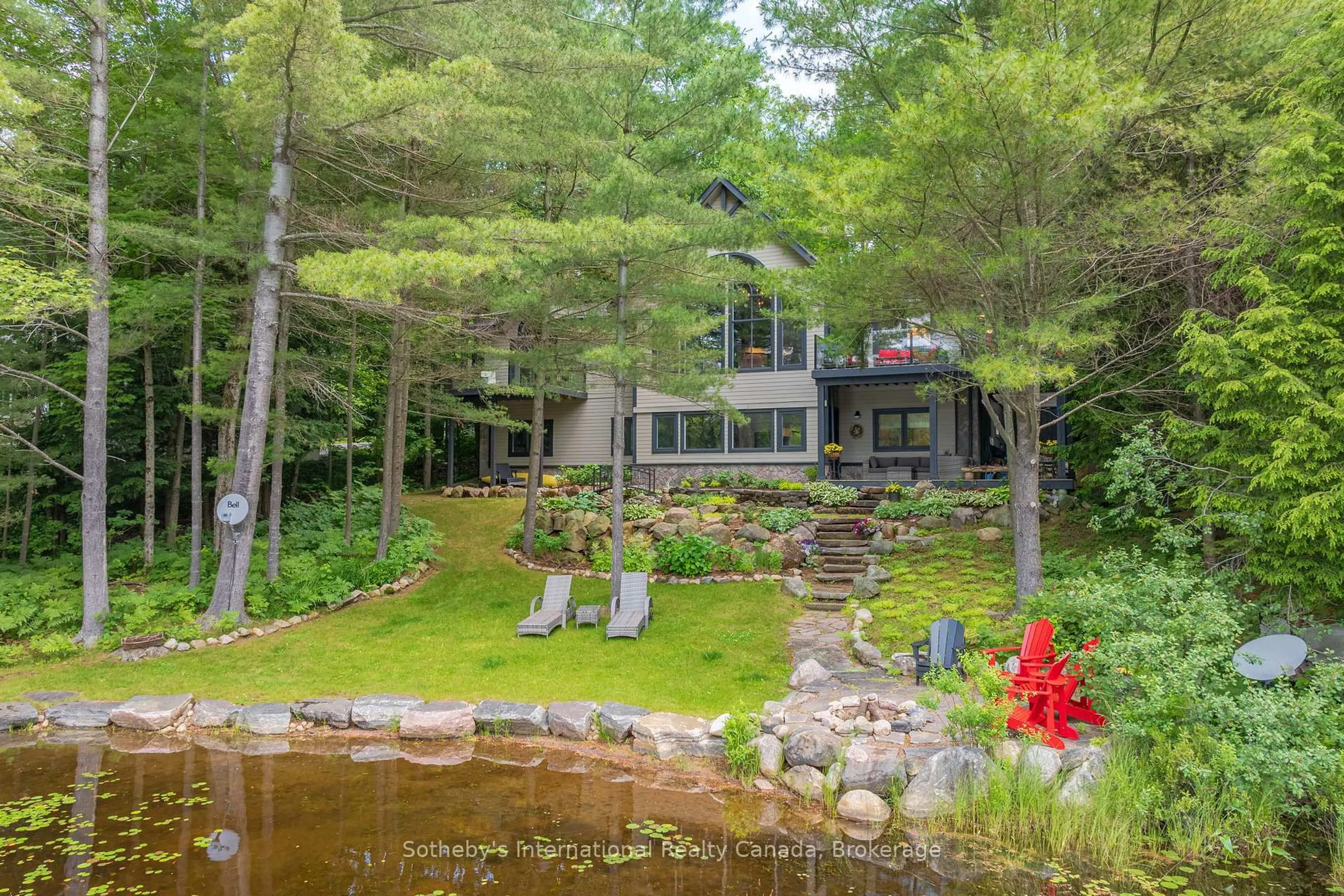 A pic from outside/outdoor area/front of a property/back of a property/a pic from drone, water/lake/river/ocean view for 41 Estate Dr, Muskoka Lakes Ontario P0B 1J0