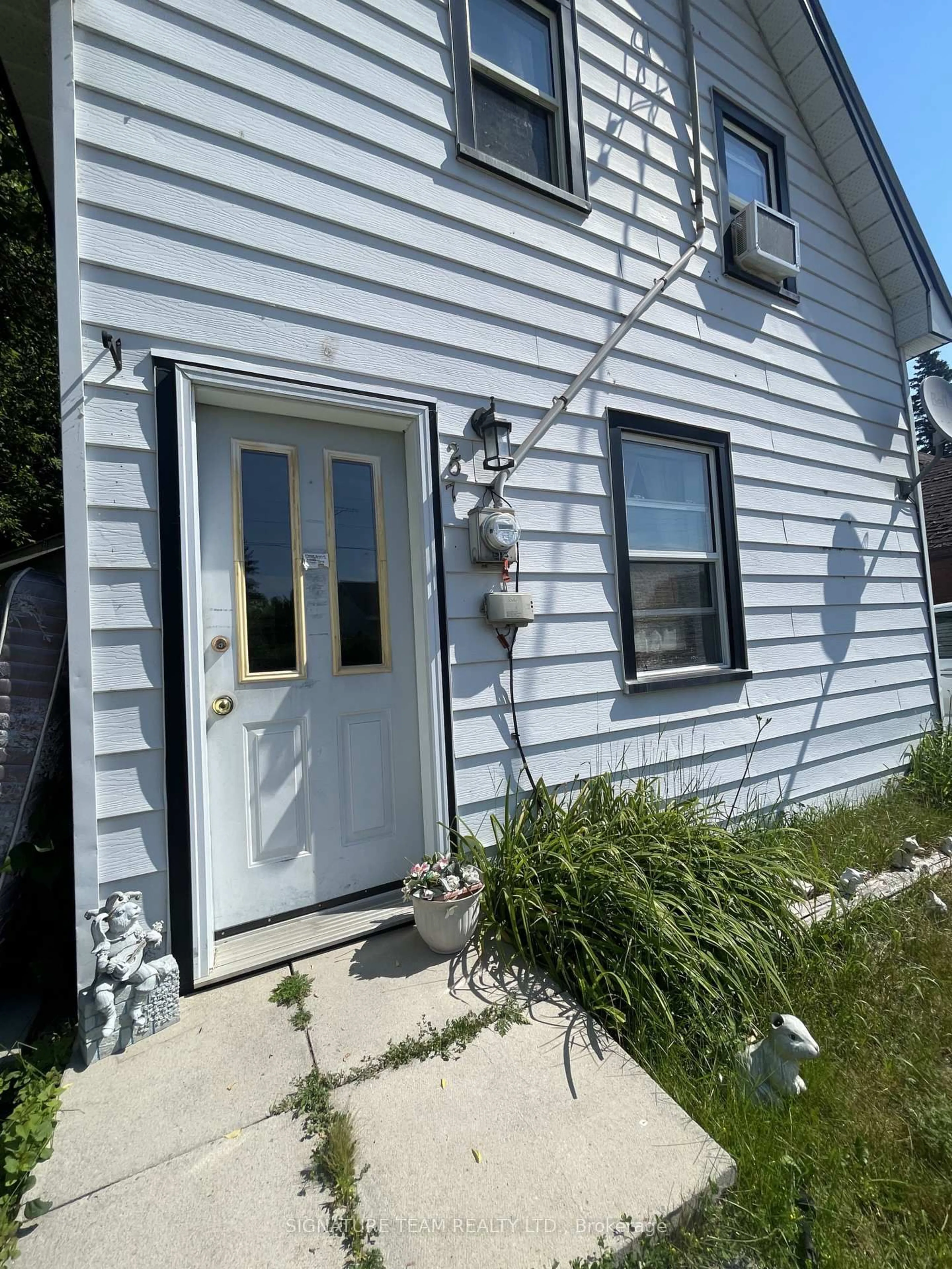 Home with vinyl exterior material, street for 207 Jane St, Eganville Ontario K0J 1T0