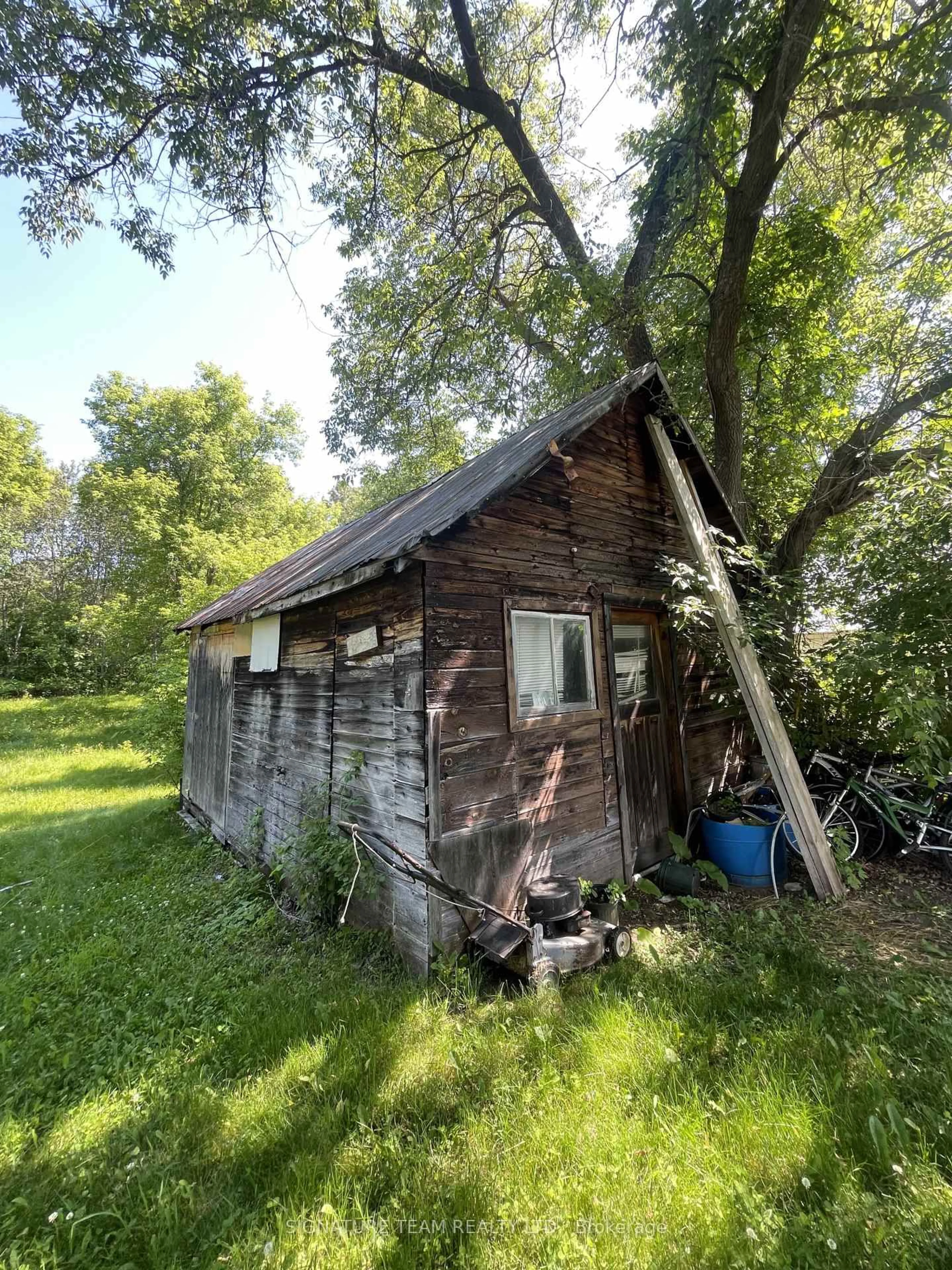 Shed for 207 Jane St, Eganville Ontario K0J 1T0