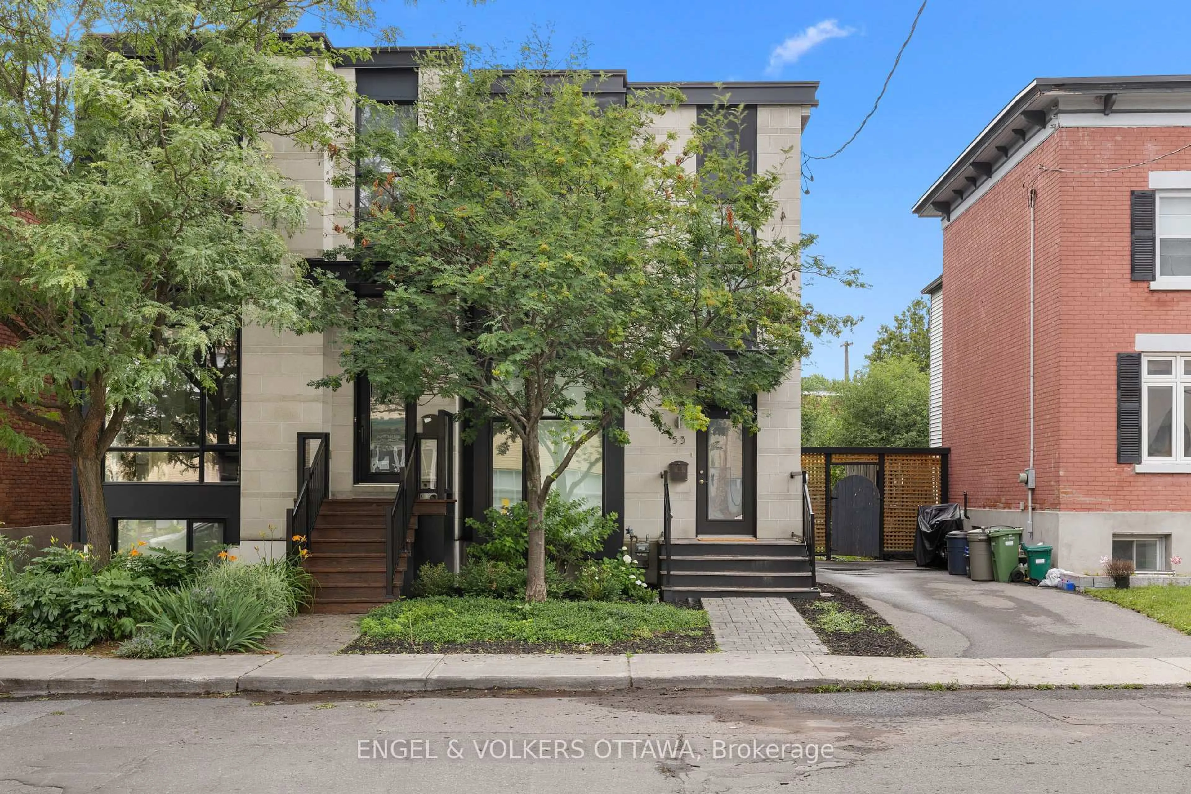 Unknown for 53 Vaughan St, Ottawa Ontario K1M 1W9