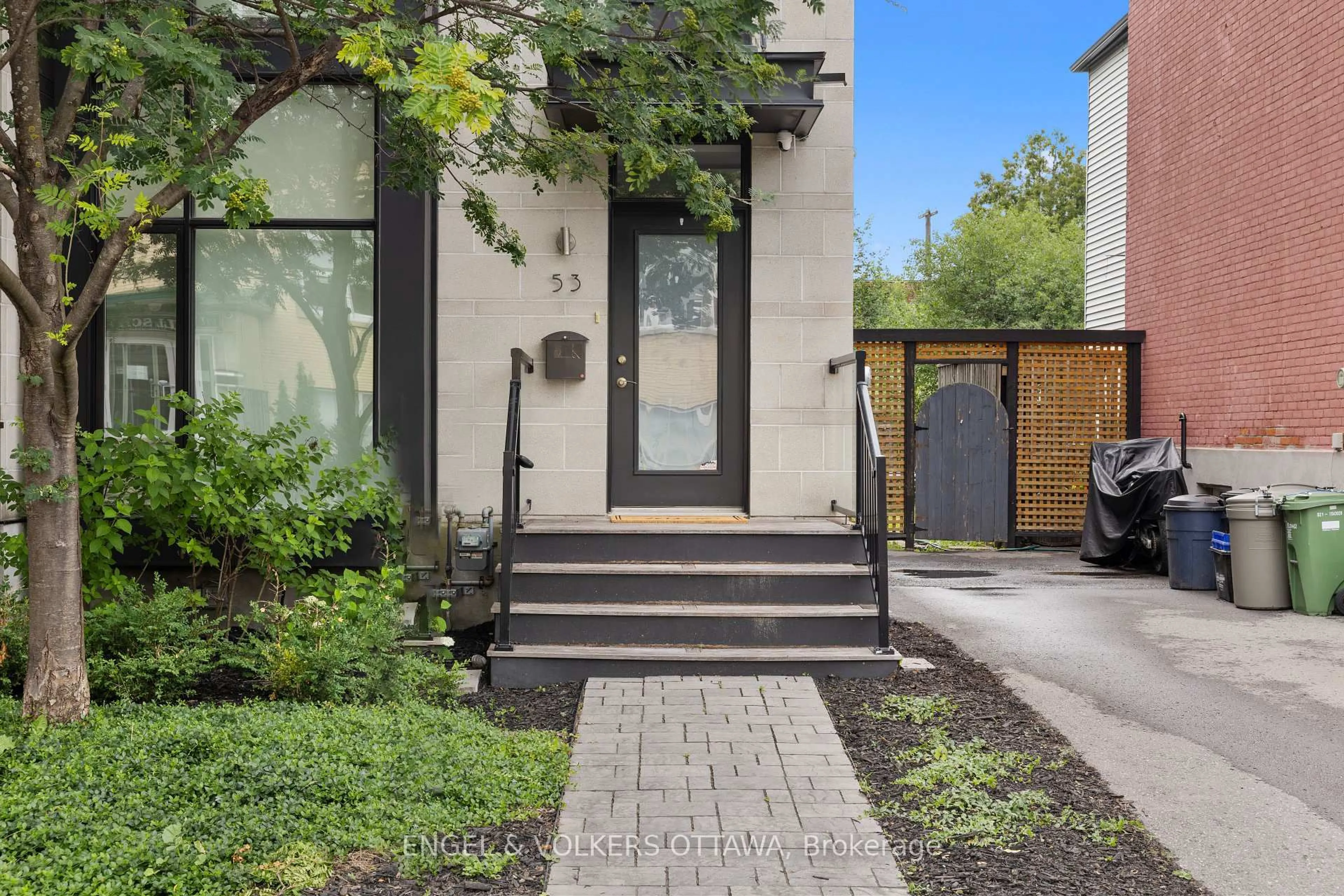 Unknown for 53 Vaughan St, Ottawa Ontario K1M 1W9