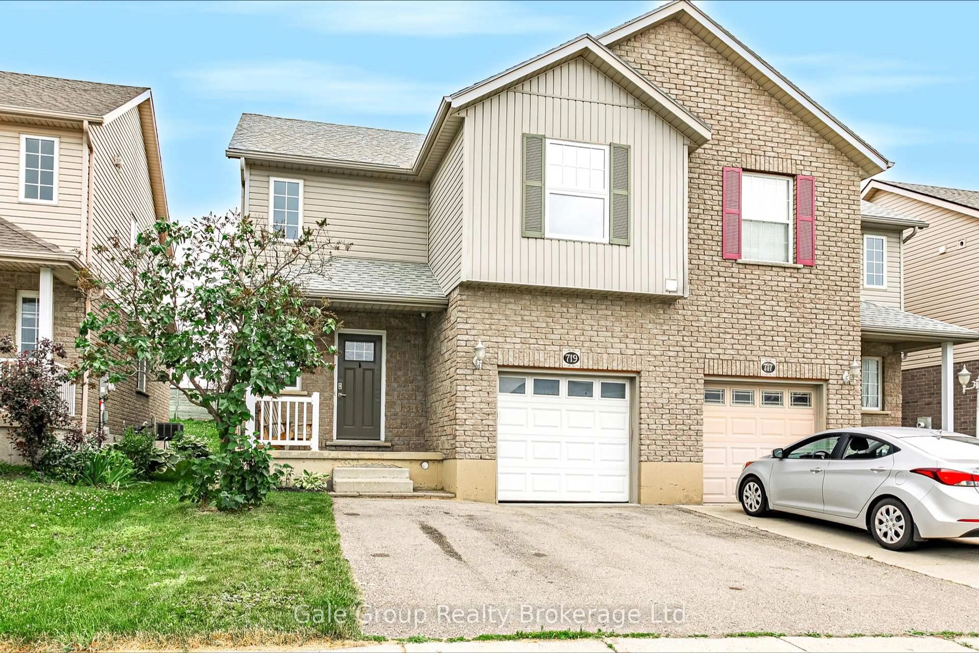Home with brick exterior material, street for 719 Southwood Way, Woodstock Ontario N4V 1H5