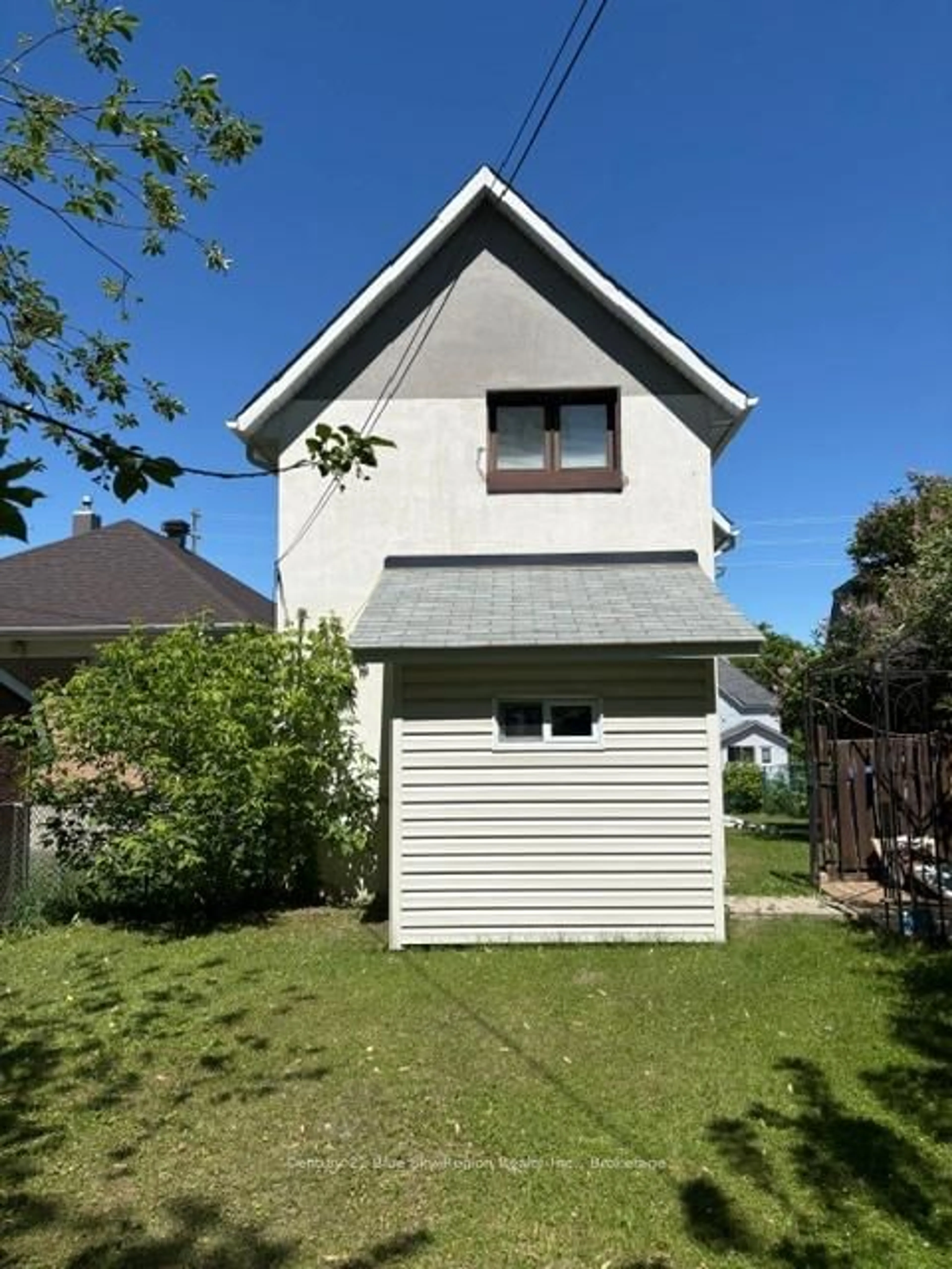 Shed for 425 Worthington St, North Bay Ontario P1B 1H4