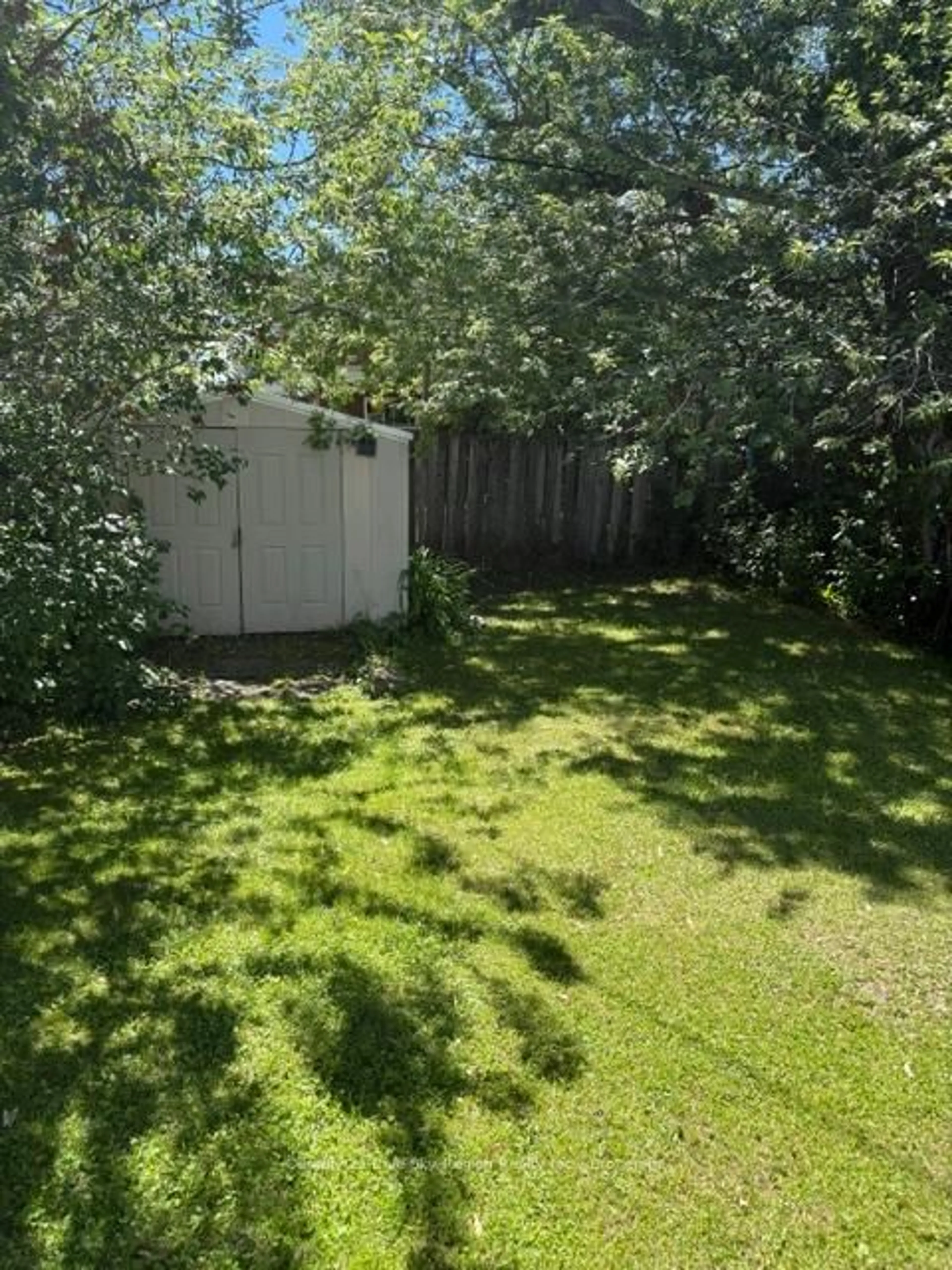 Shed for 425 Worthington St, North Bay Ontario P1B 1H4