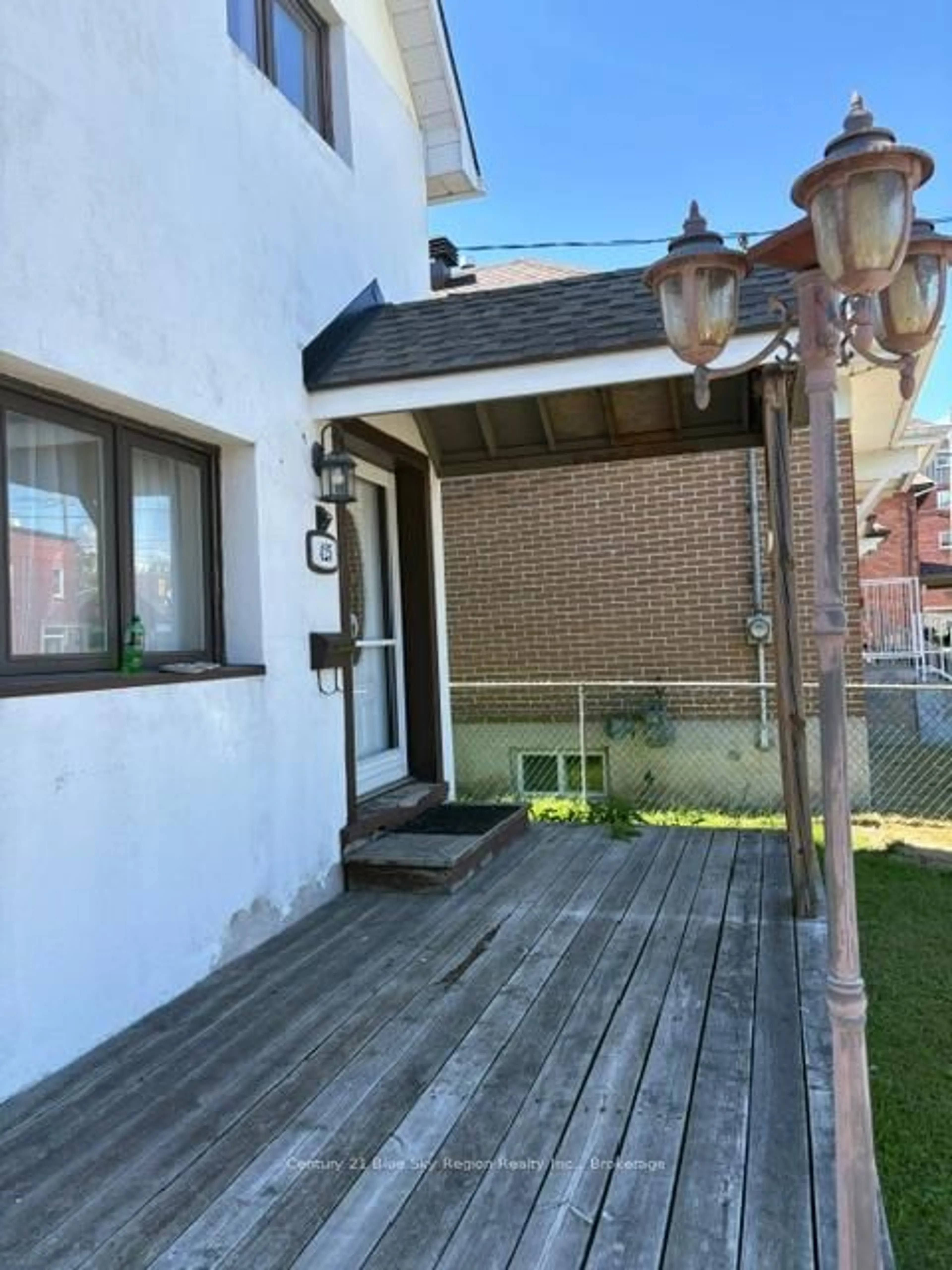 Unknown for 425 Worthington St, North Bay Ontario P1B 1H4