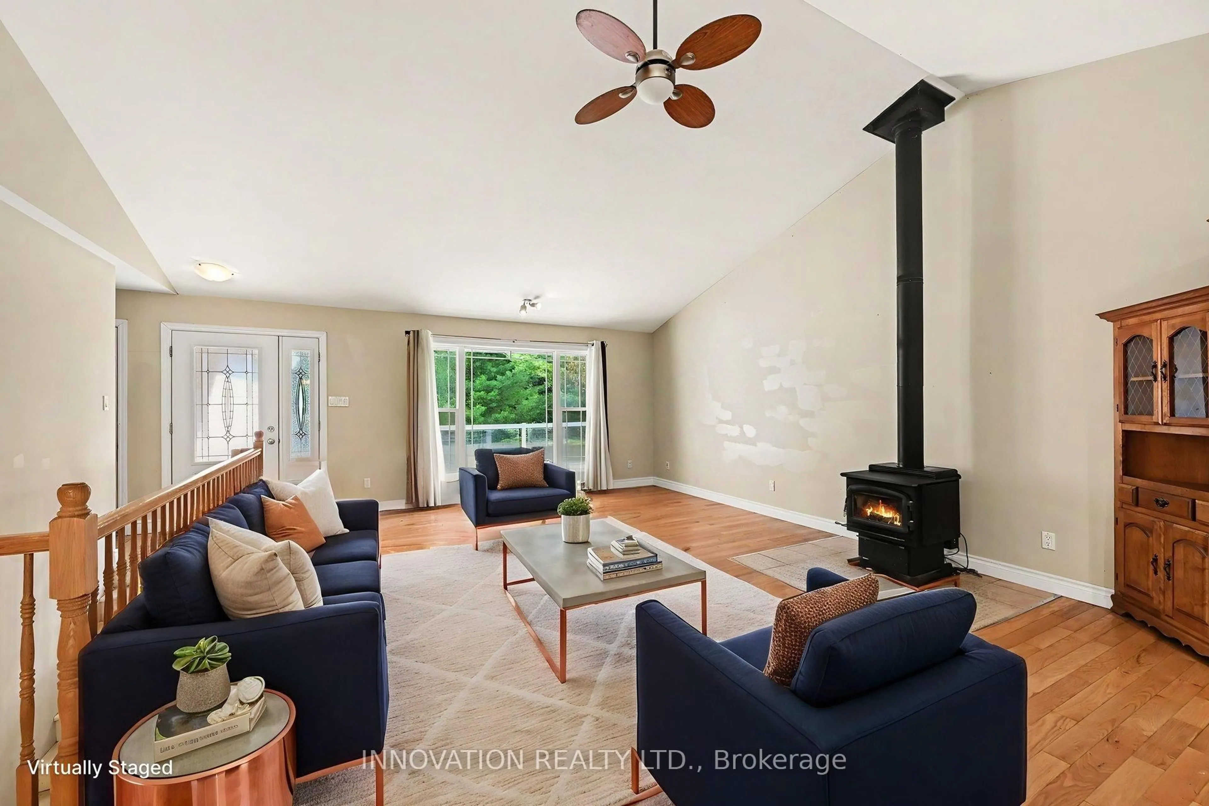 Living room with furniture, unknown for 2272 Eady Rd, Renfrew Ontario K7V 3Z8