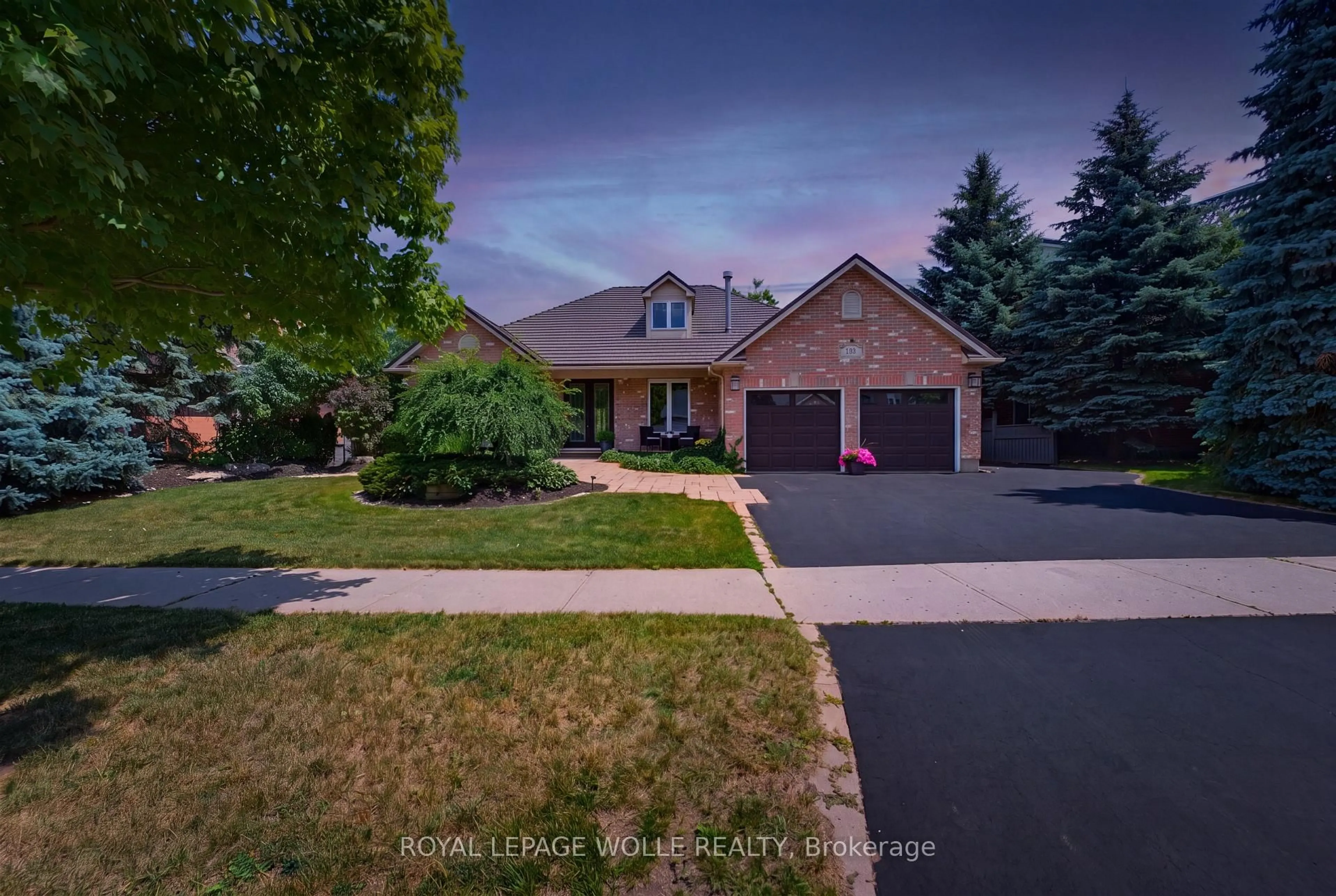 A pic from outside/outdoor area/front of a property/back of a property/a pic from drone, street for 56 Windrush Tr, Kitchener Ontario N2P 2A8