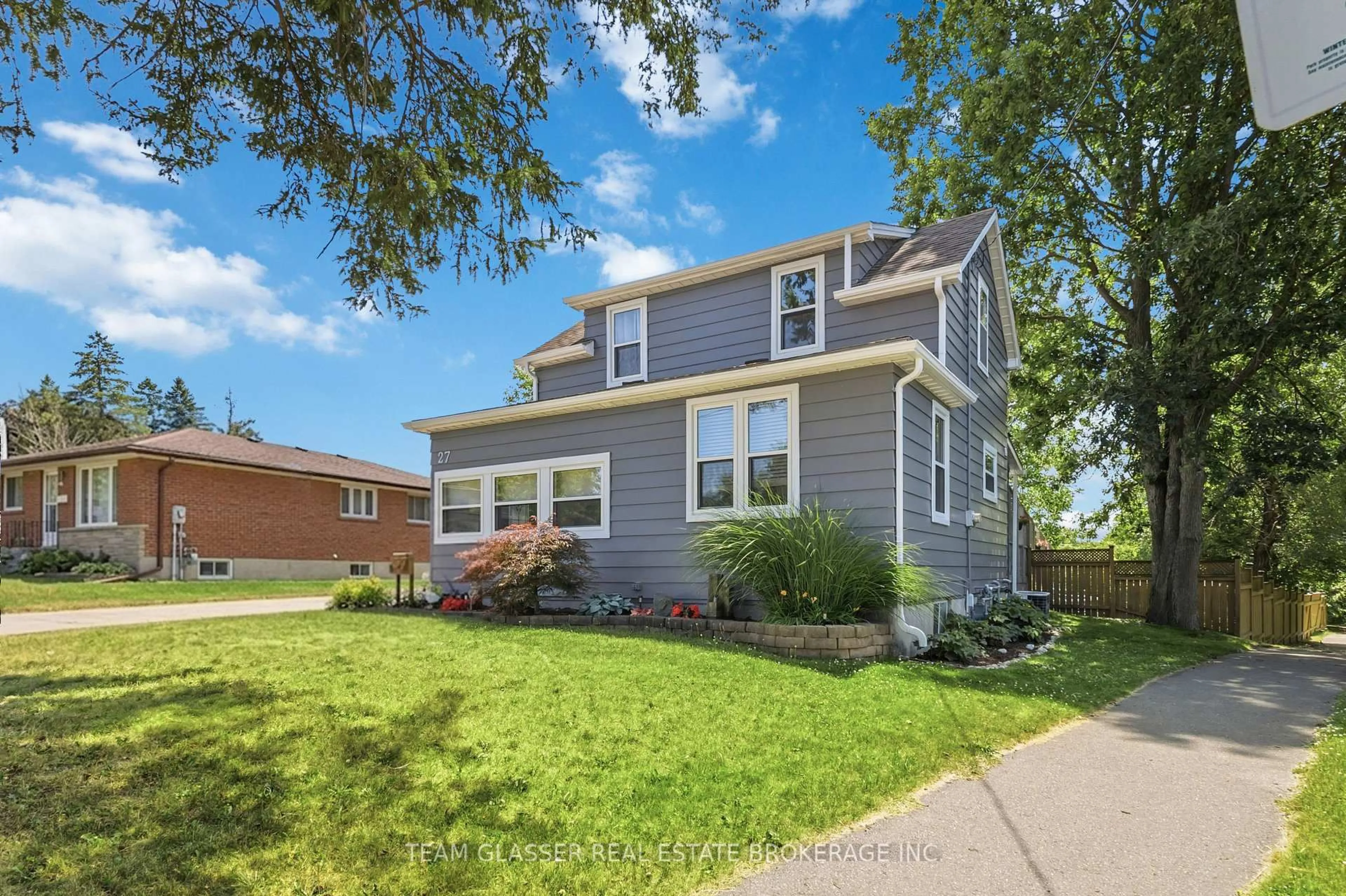 Home with vinyl exterior material, street for 27 DENGATE Cres, London East Ontario N5V 1V7