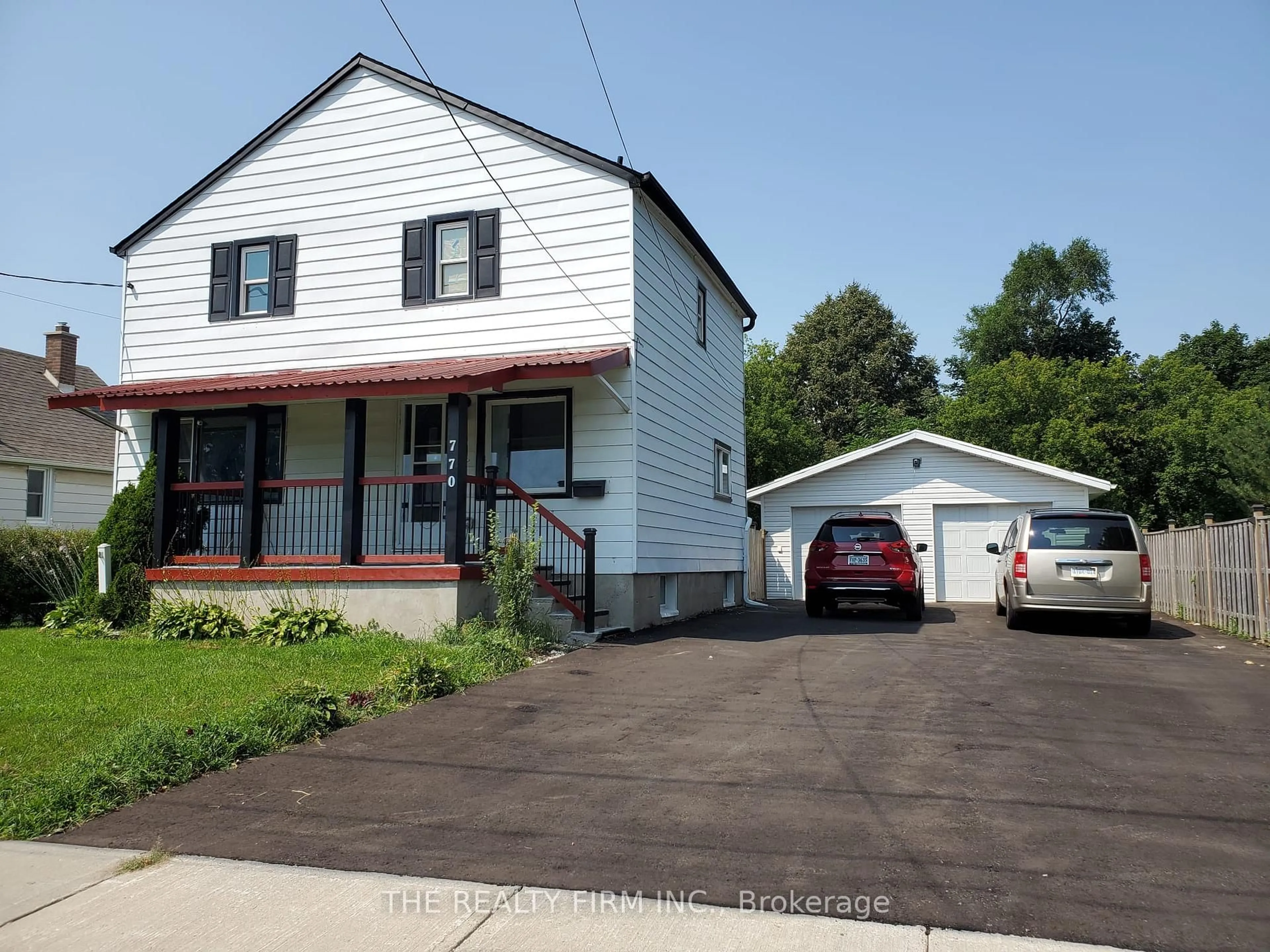 Home with vinyl exterior material, street for 770 Cheapside St, London East Ontario N5Y 3Y9