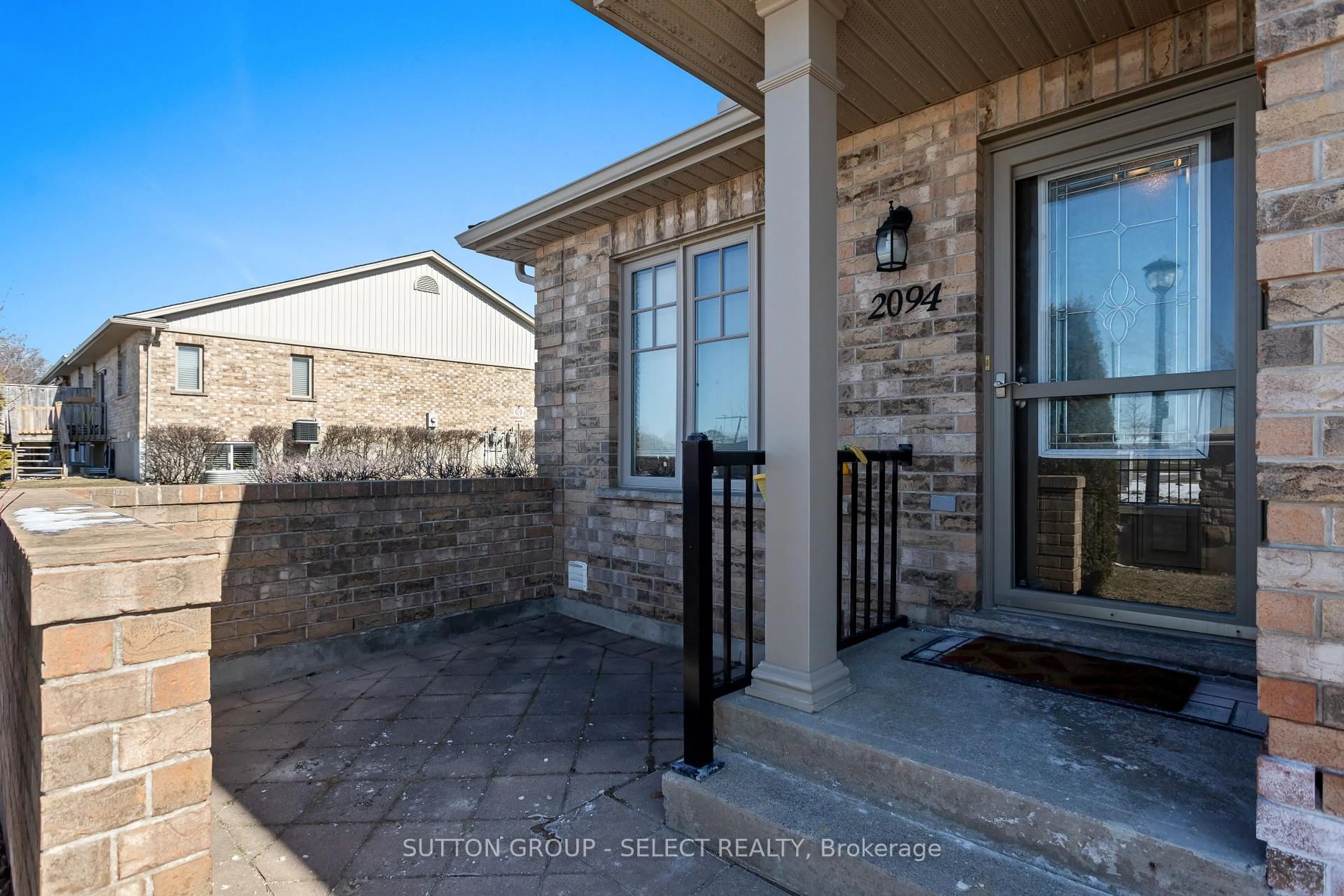 Unknown for 2094 Denview Ave, London North Ontario N6G 5B6