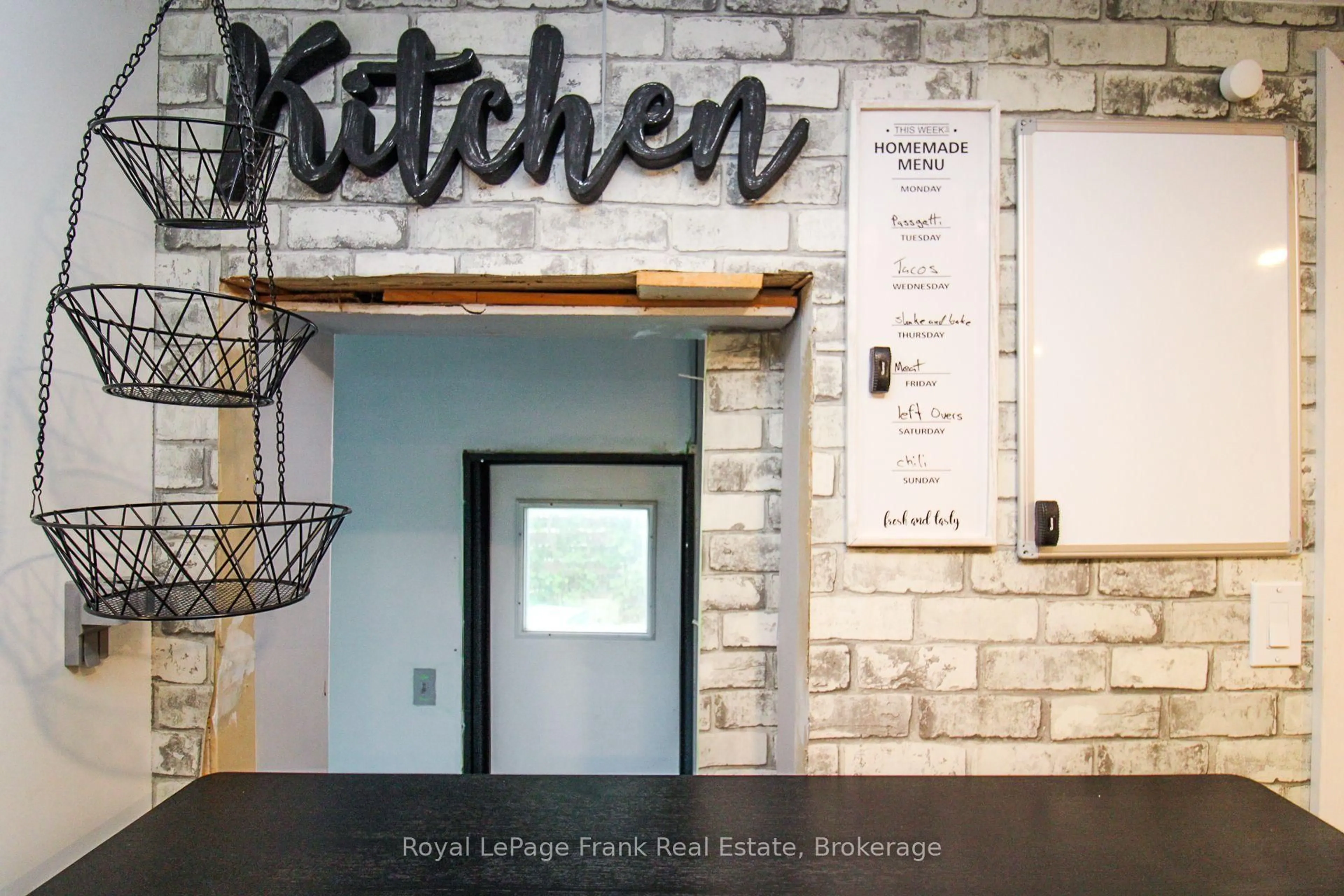 Open concept kitchen, unknown for 460 Howden St, Peterborough Ontario K9J 4B3
