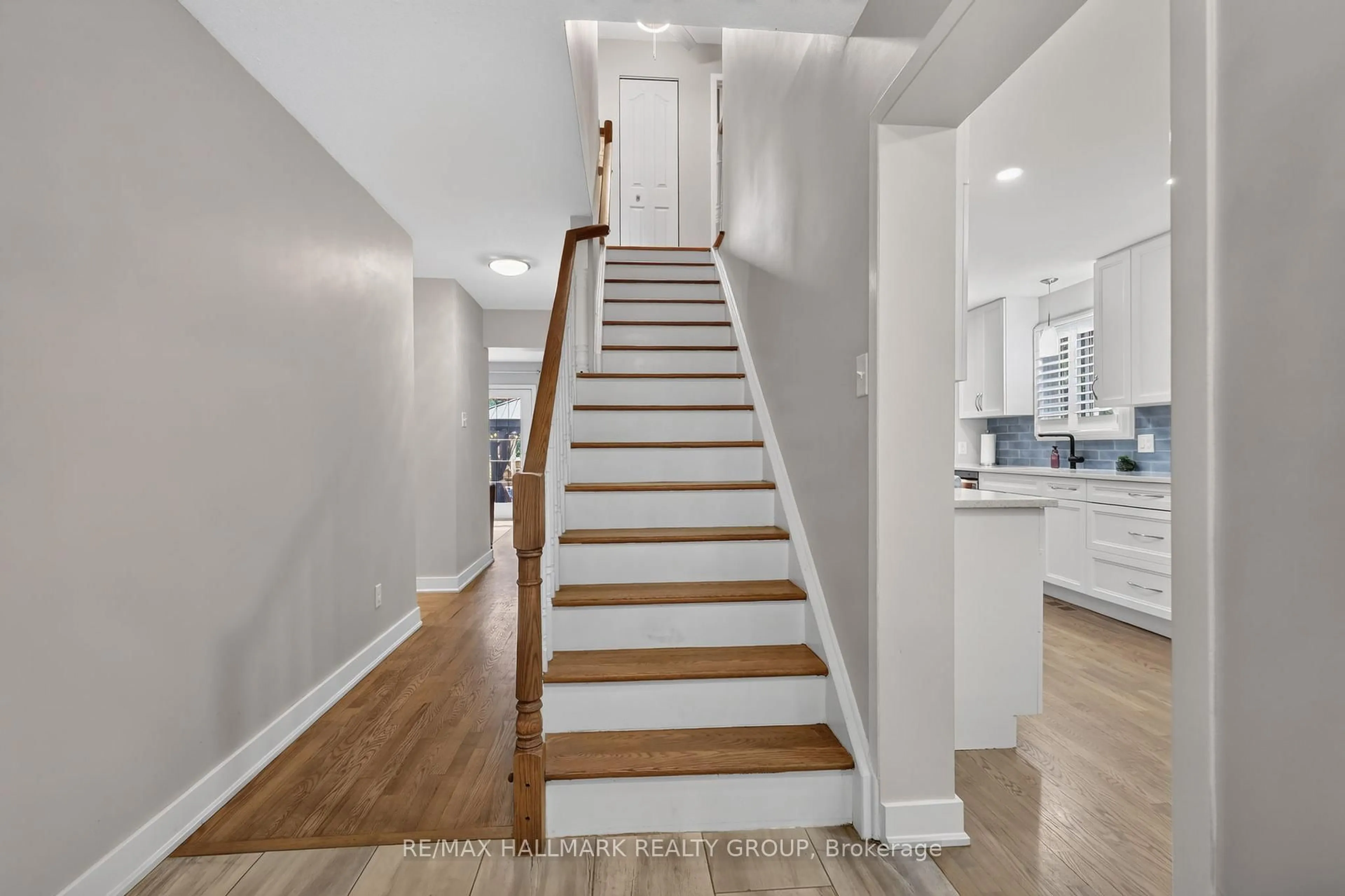 Stairs for 1084 St Germain Cres, Ottawa Ontario K1C 2L8