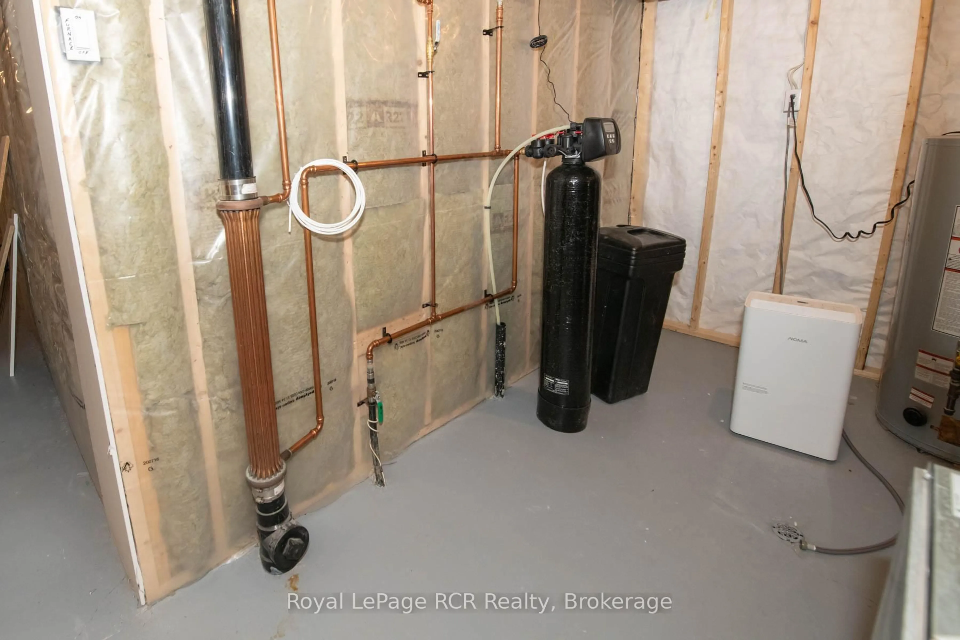 A pic of a room for 465 Wellington St, Wellington North Ontario N0G 2L2