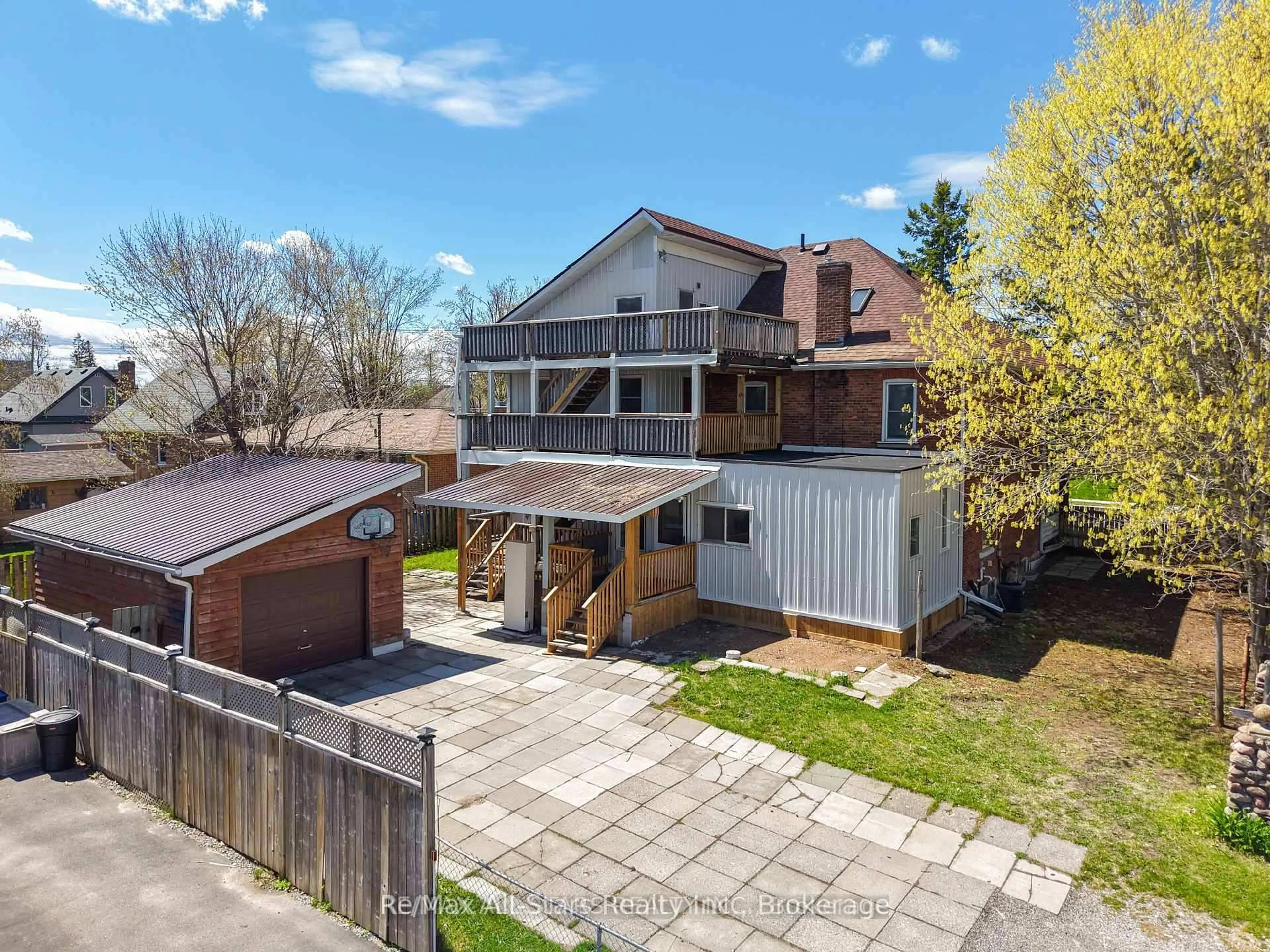 A pic from outside/outdoor area/front of a property/back of a property/a pic from drone, street for 94 Adelaide St, Kawartha Lakes Ontario K9V 4L5