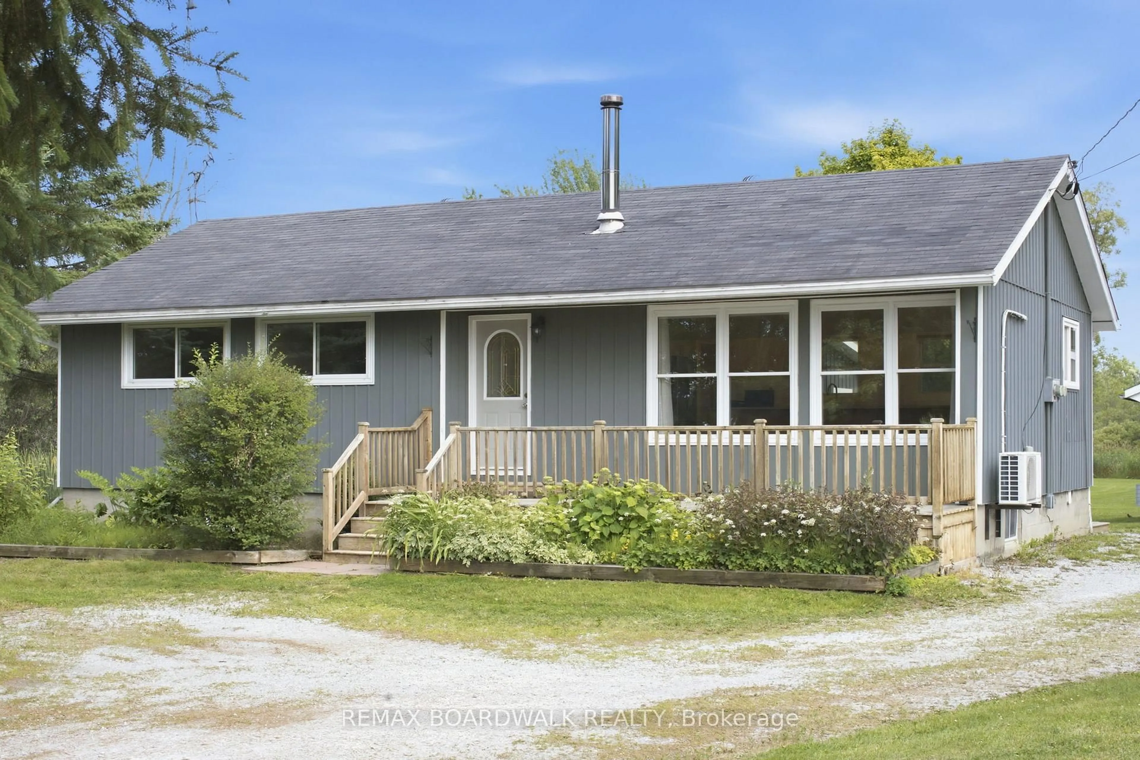 Home with vinyl exterior material, street for 24 North St, Perth Ontario K7H 2S5