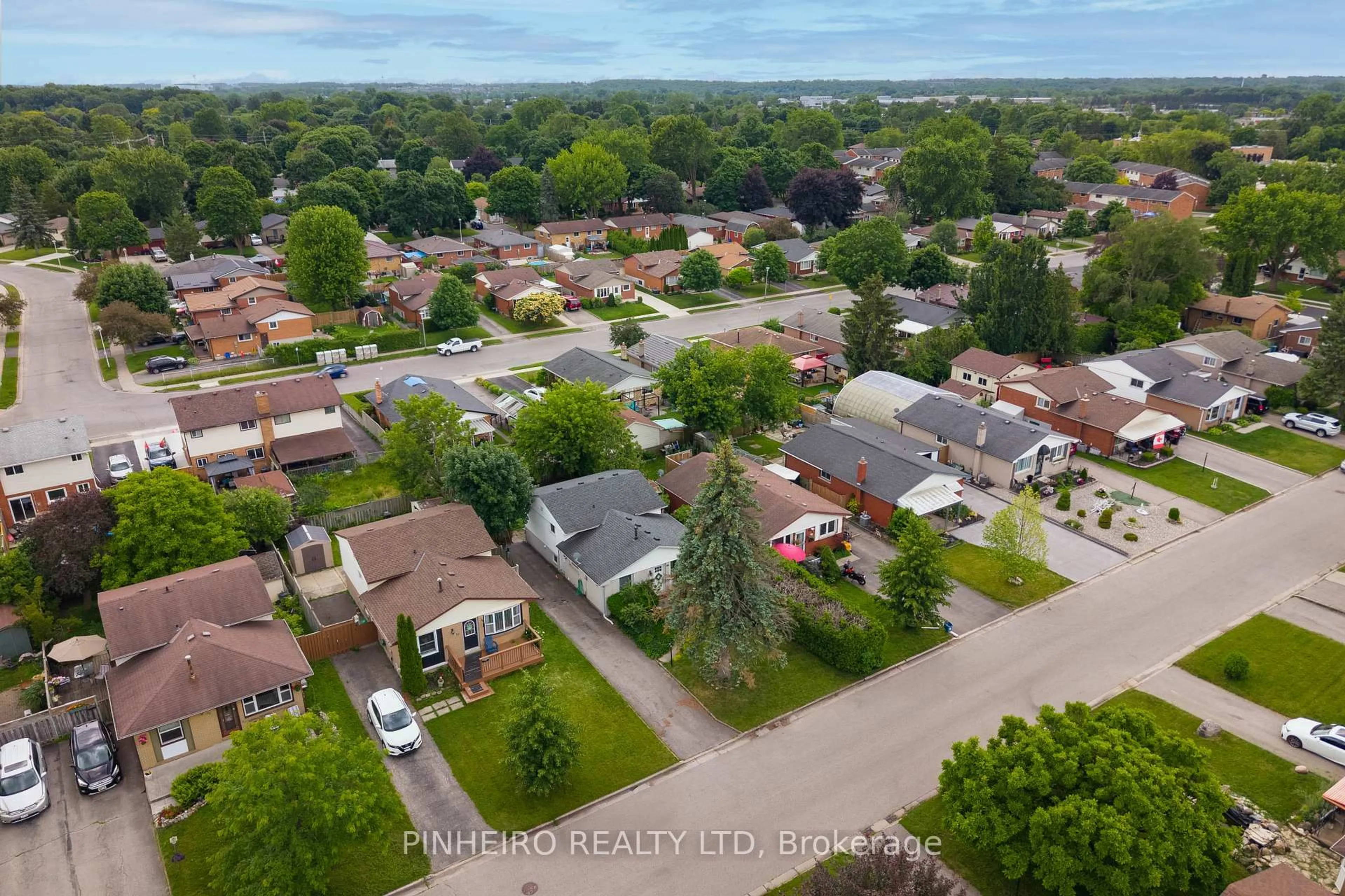 A pic from outside/outdoor area/front of a property/back of a property/a pic from drone, street for 15 Villeneuve Cres, London East Ontario N5V 1M7
