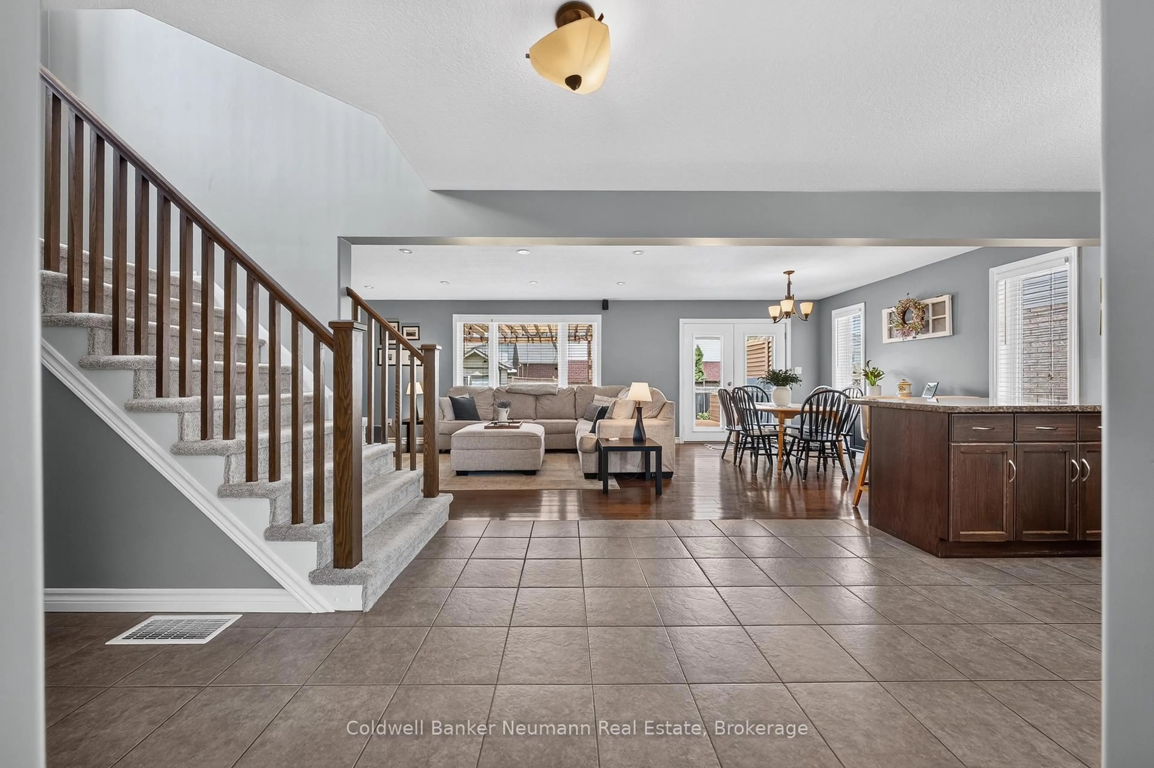 Unknown for 8 Creighton Ave, Guelph Ontario N1E 0G8
