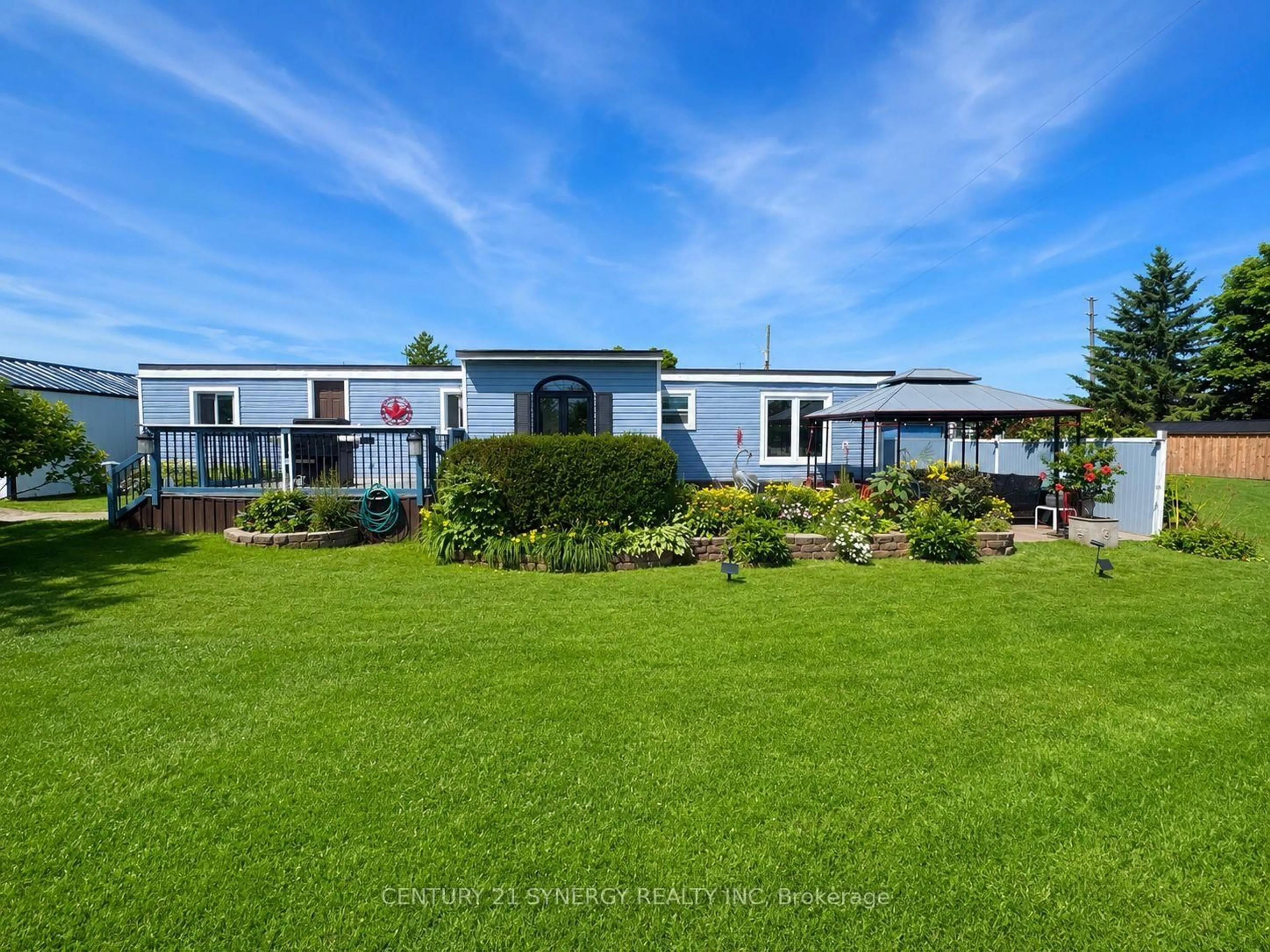 A pic from outside/outdoor area/front of a property/back of a property/a pic from drone, unknown for 17 Echo Dr, Rideau Lakes Ontario K7A 0J5