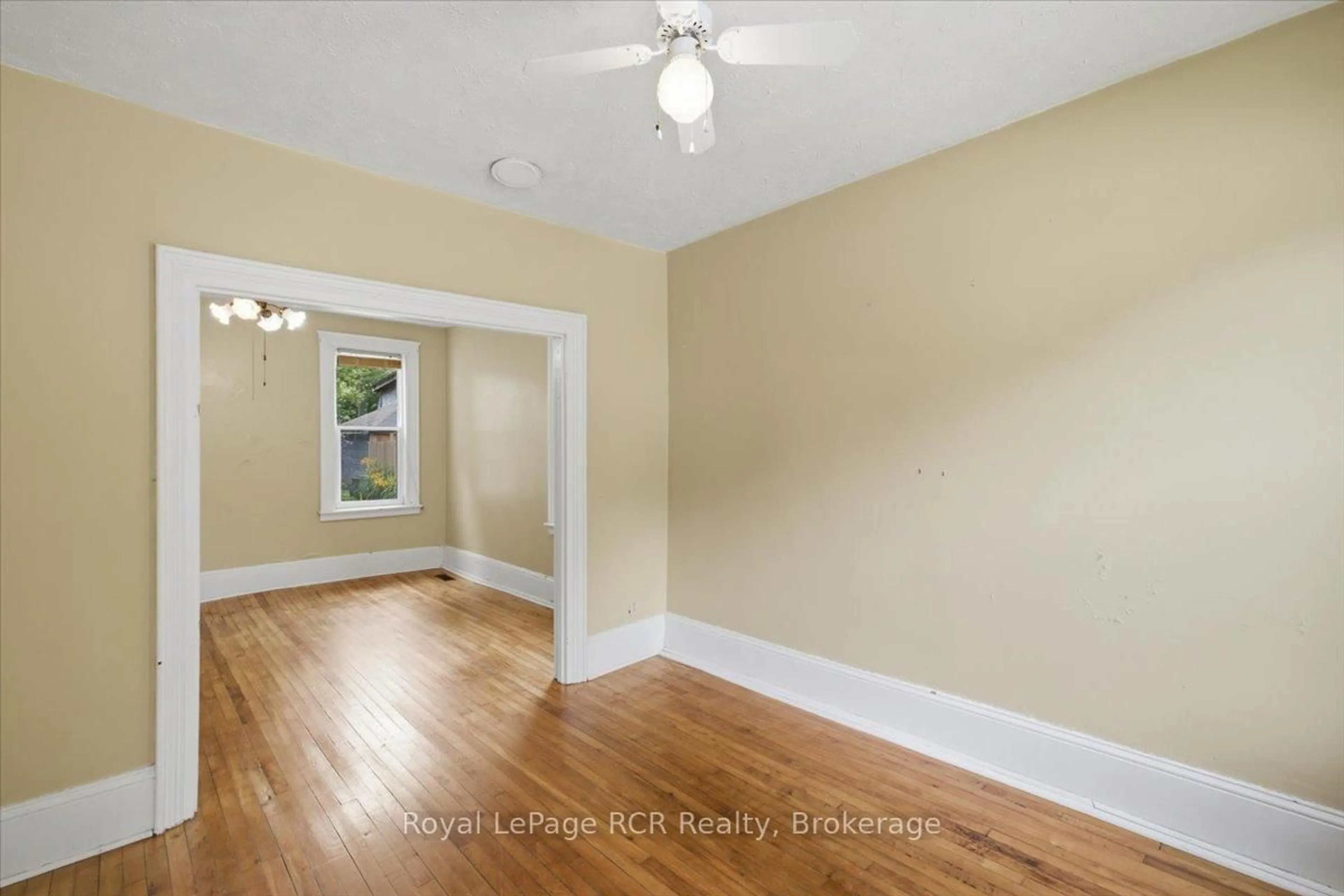A pic of a room for 567 & 565 7th A St, Owen Sound Ontario N4K 1K4