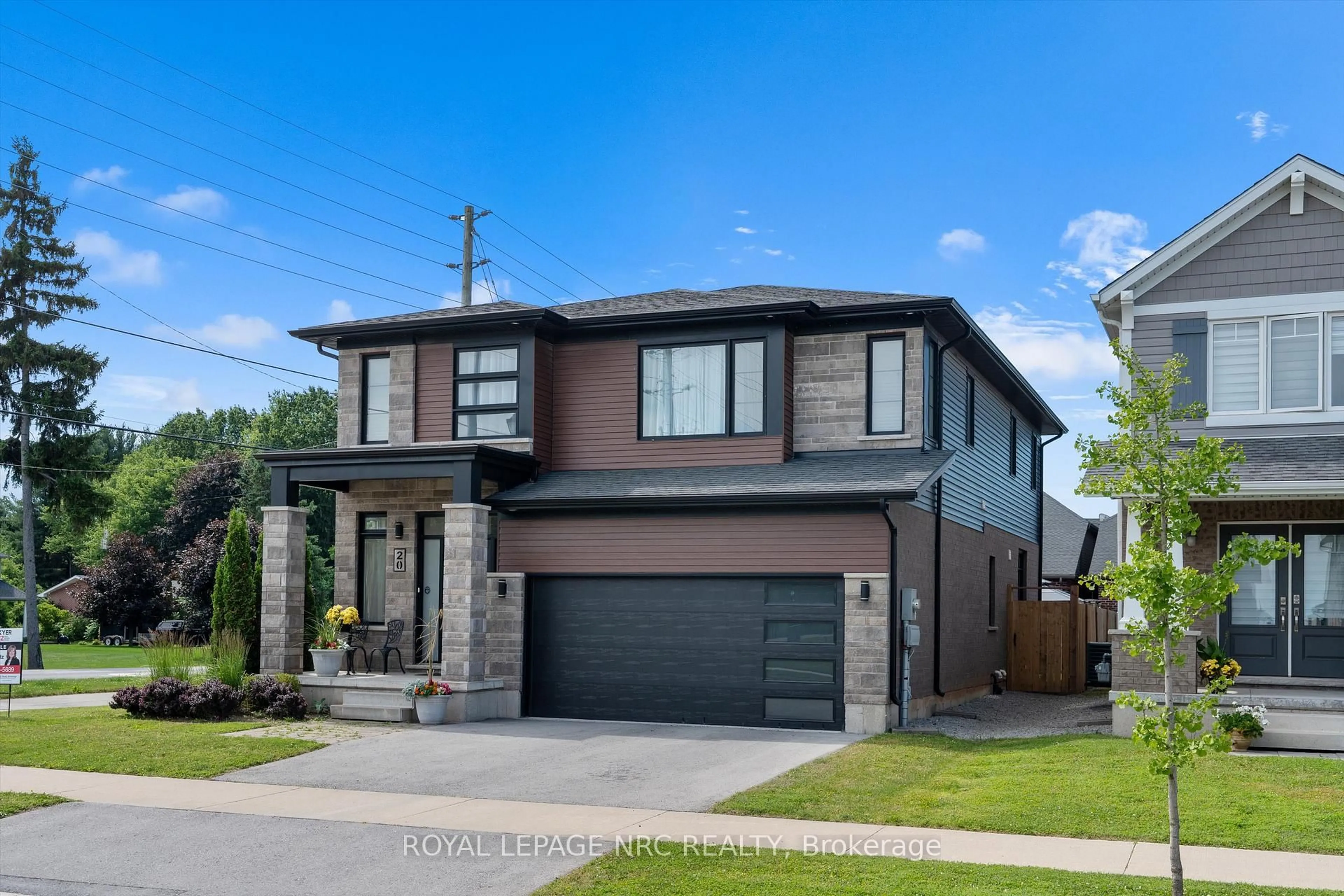 Home with brick exterior material, street for 20 Myrtle St, Pelham Ontario L3E 0A9