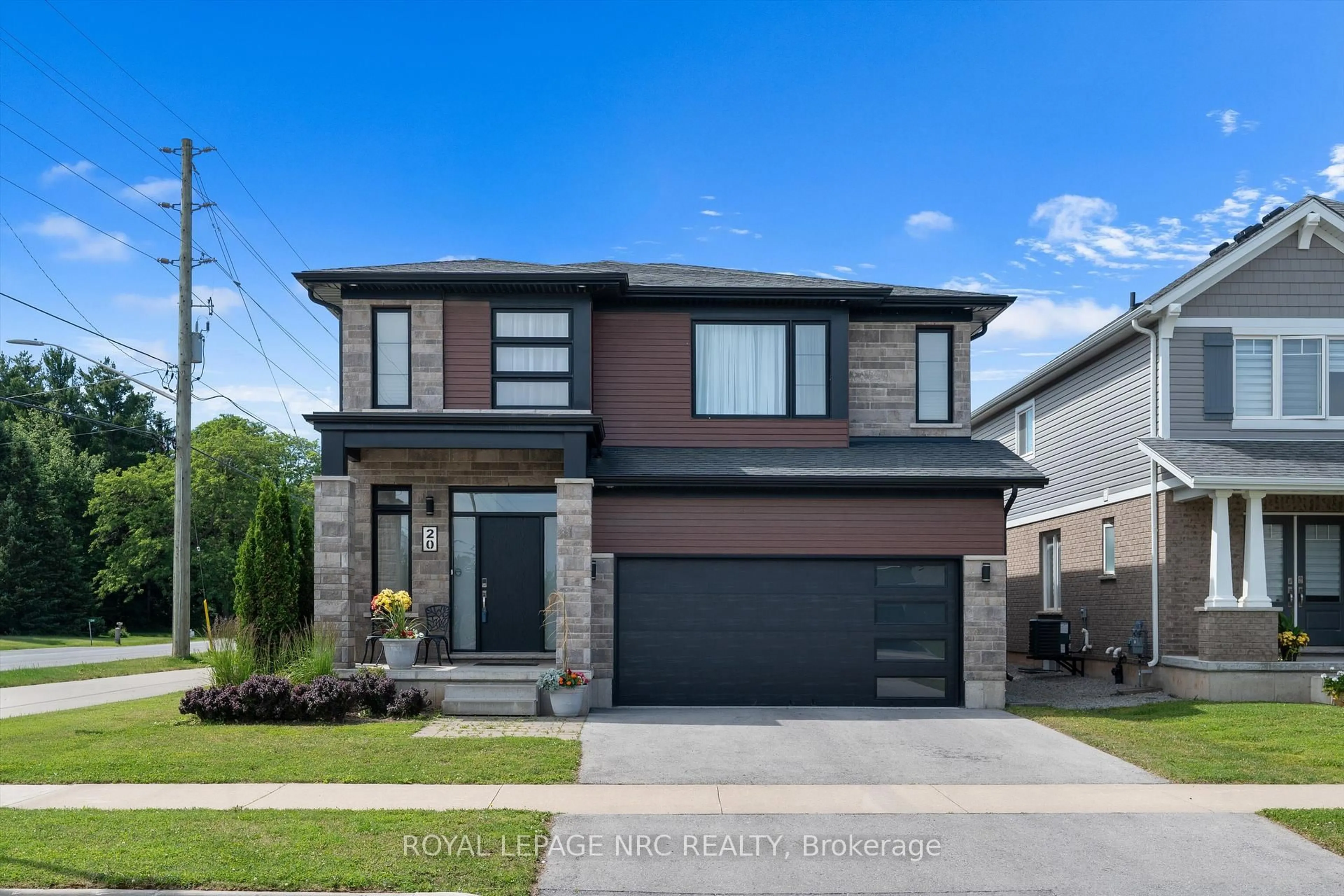 Home with brick exterior material, street for 20 Myrtle St, Pelham Ontario L3E 0A9