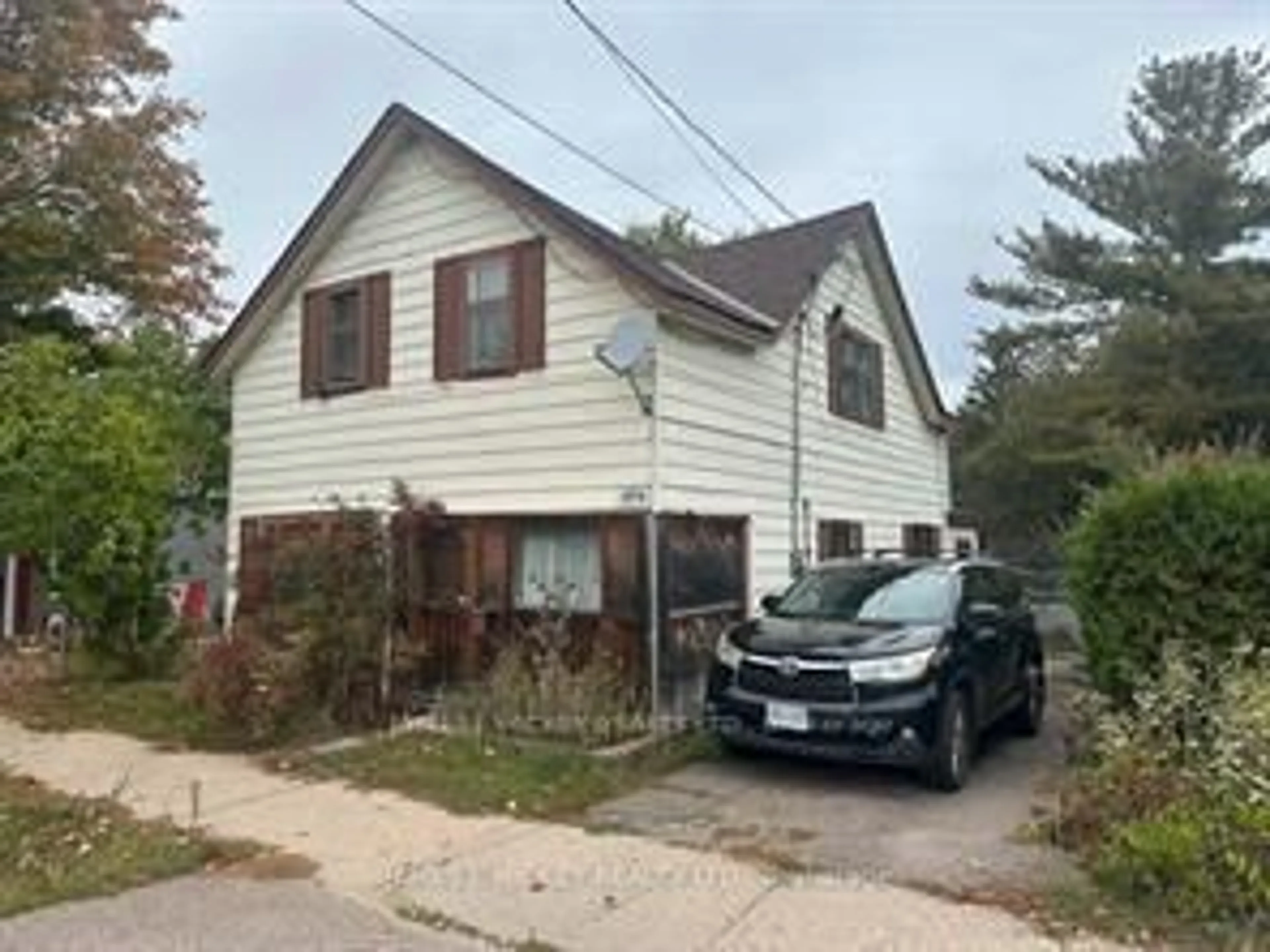 Unknown for 979 Lea St, Pembroke Ontario K8A 6H9