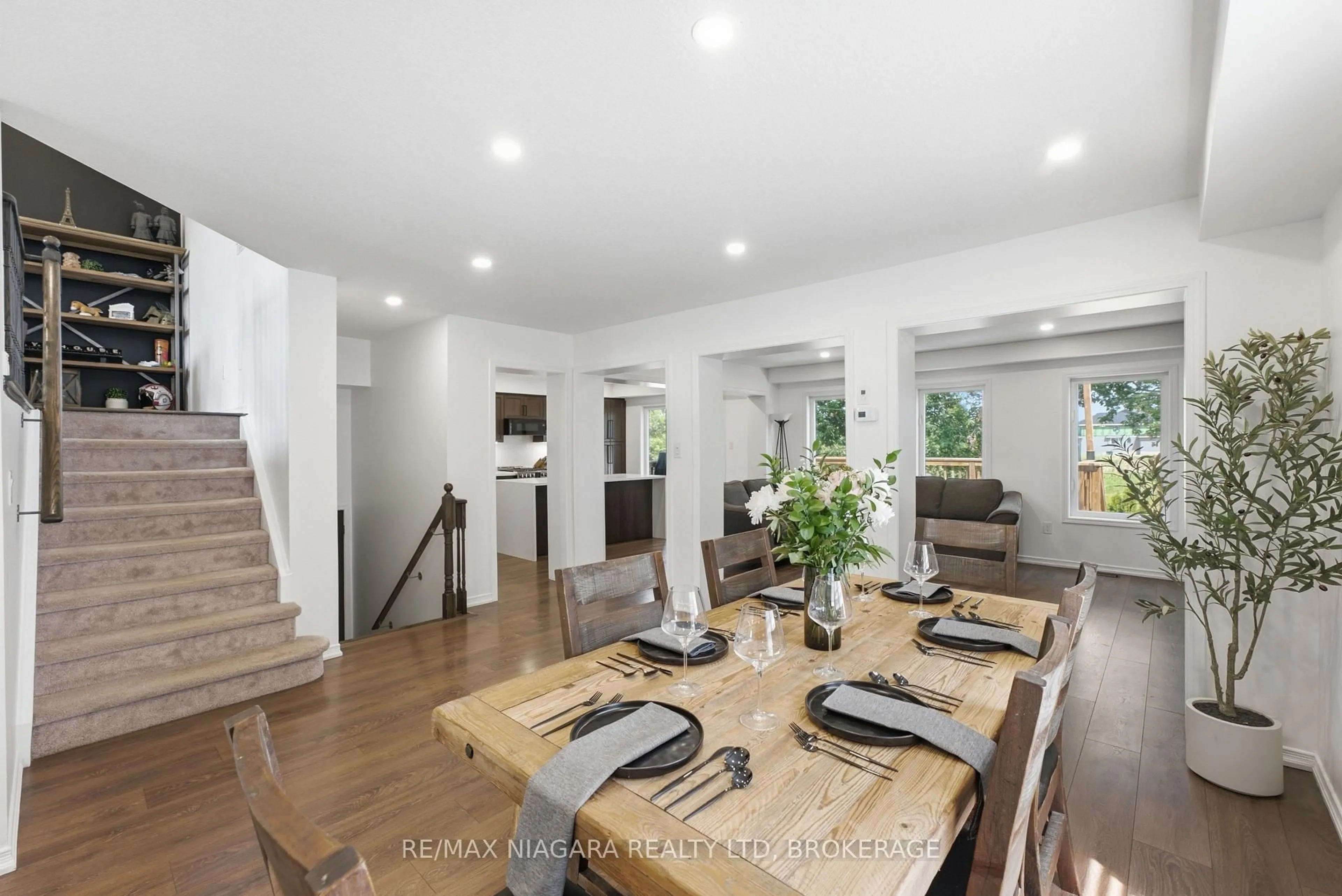 Dining room, unknown for 8571 Dogwood Cres, Niagara Falls Ontario L2H 0K7