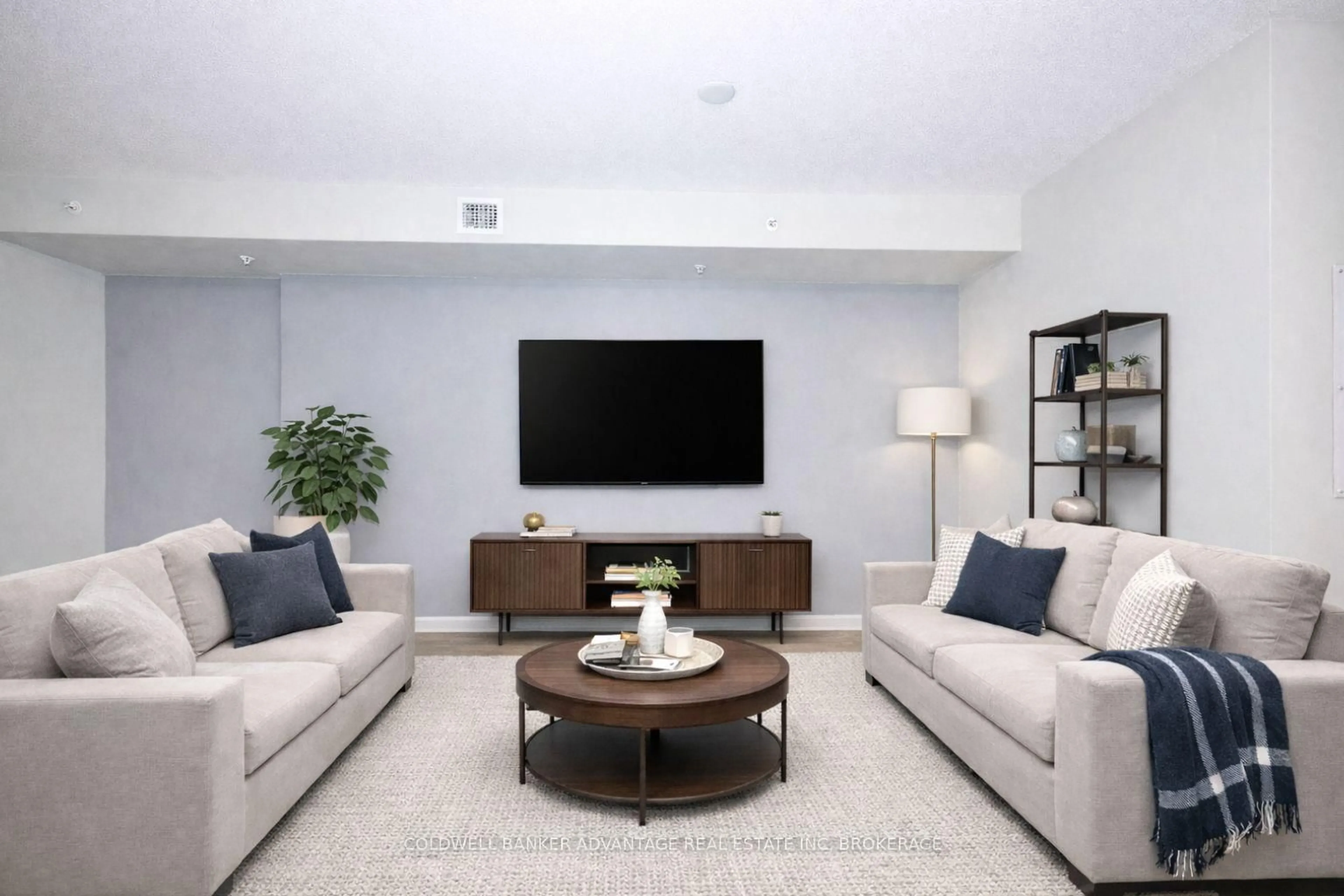 Living room with furniture, unknown for 550 North Service Rd #610, Grimsby Ontario L3M 0H9