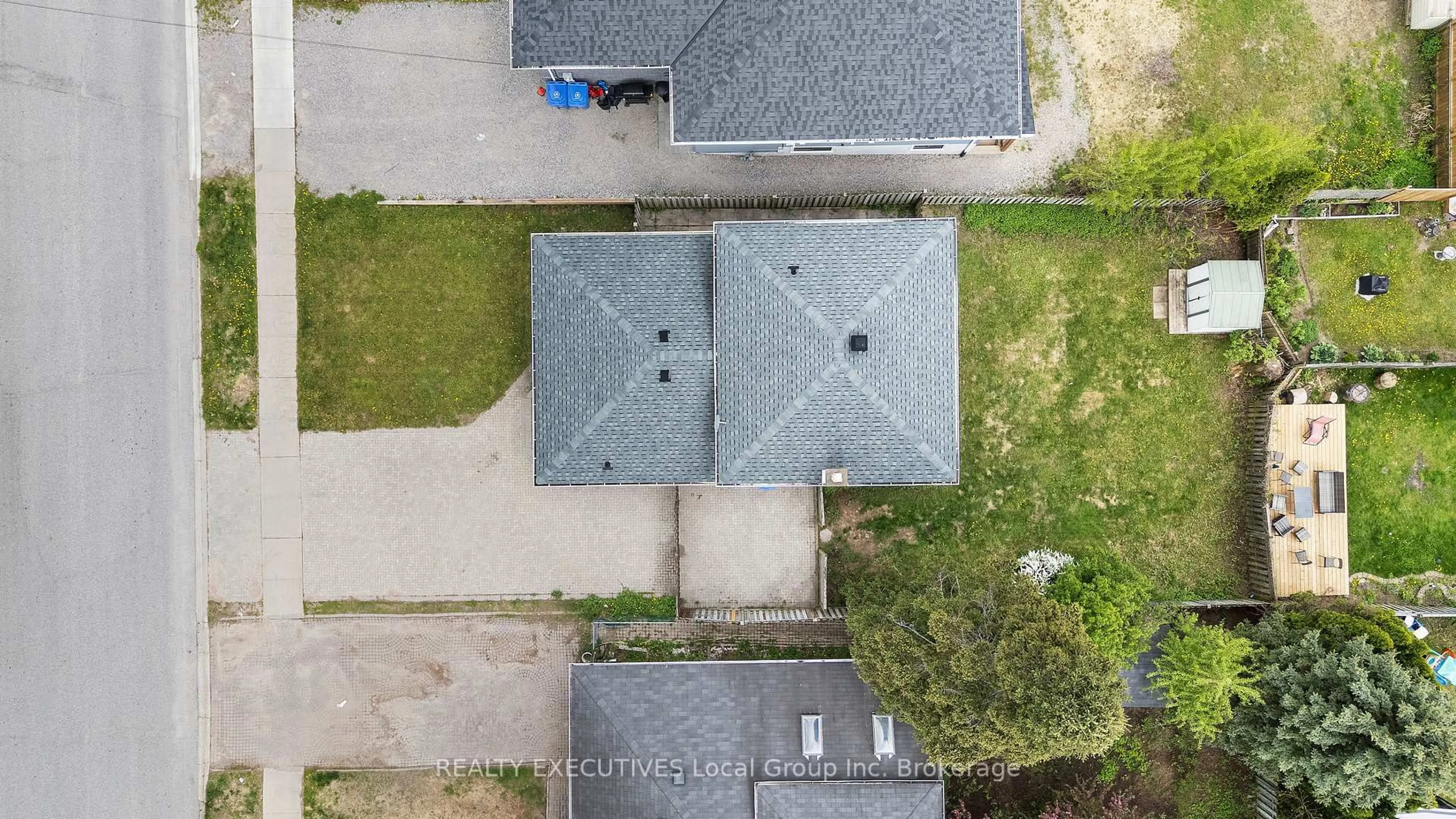 A pic from outside/outdoor area/front of a property/back of a property/a pic from drone, unknown for 314 CARTIER St, North Bay Ontario P1B 8N5