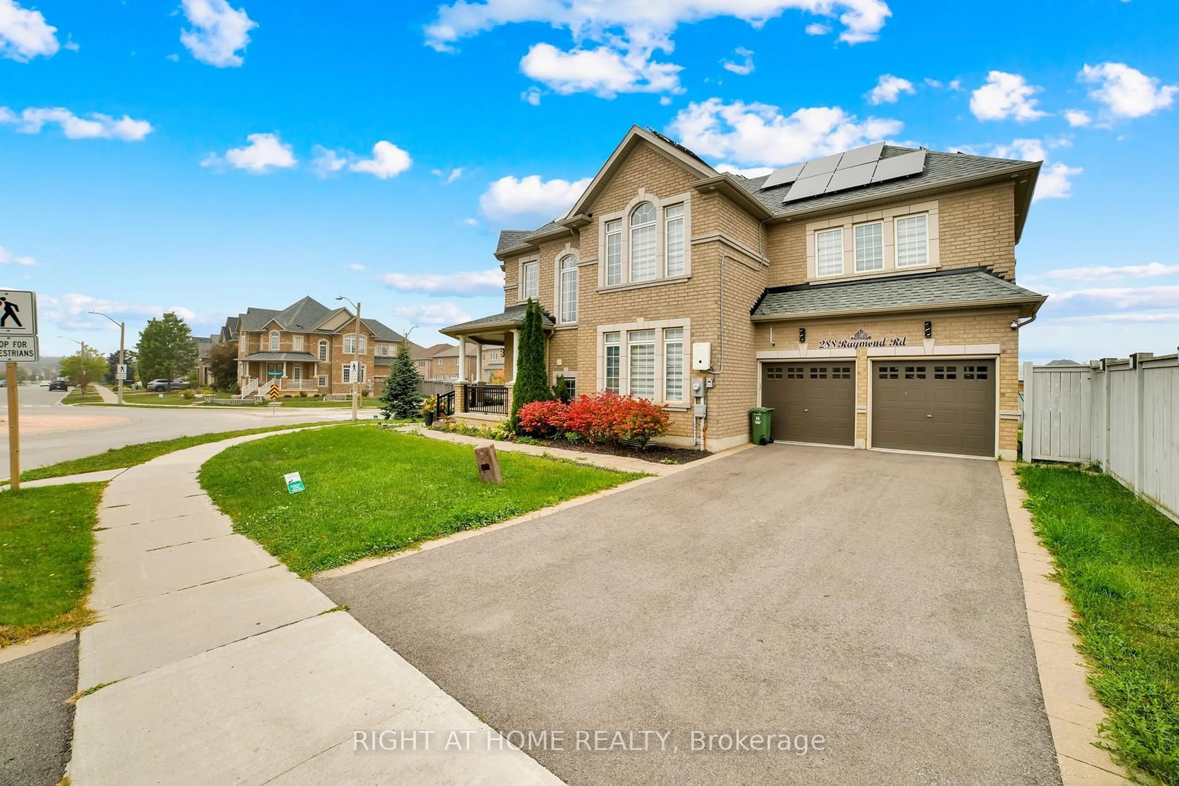 A pic from outside/outdoor area/front of a property/back of a property/a pic from drone, street for 288 Raymond Rd, Hamilton Ontario L9K 0H8