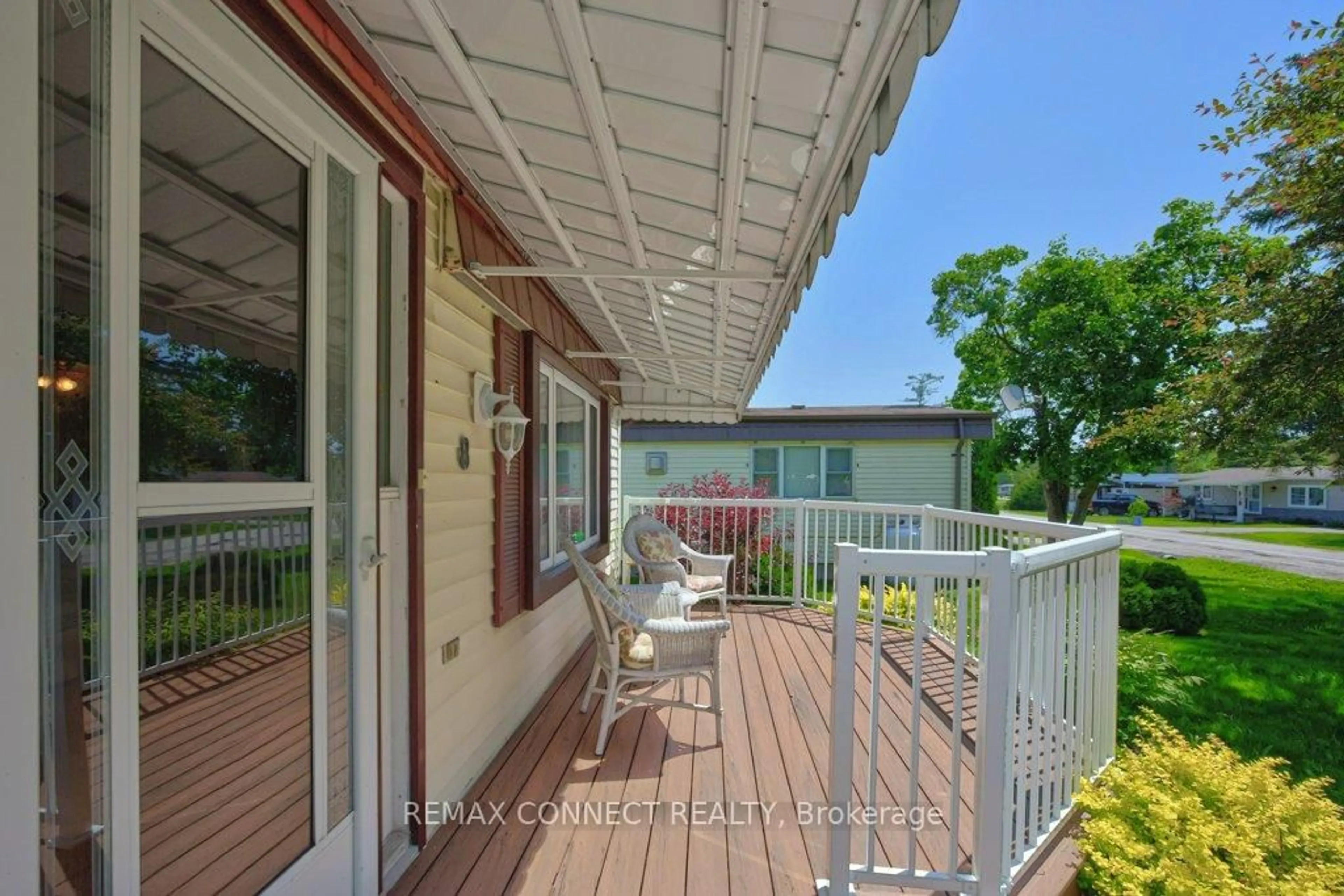 Patio, unknown for 8 Circle Dr, Kawartha Lakes Ontario K9V 0H7