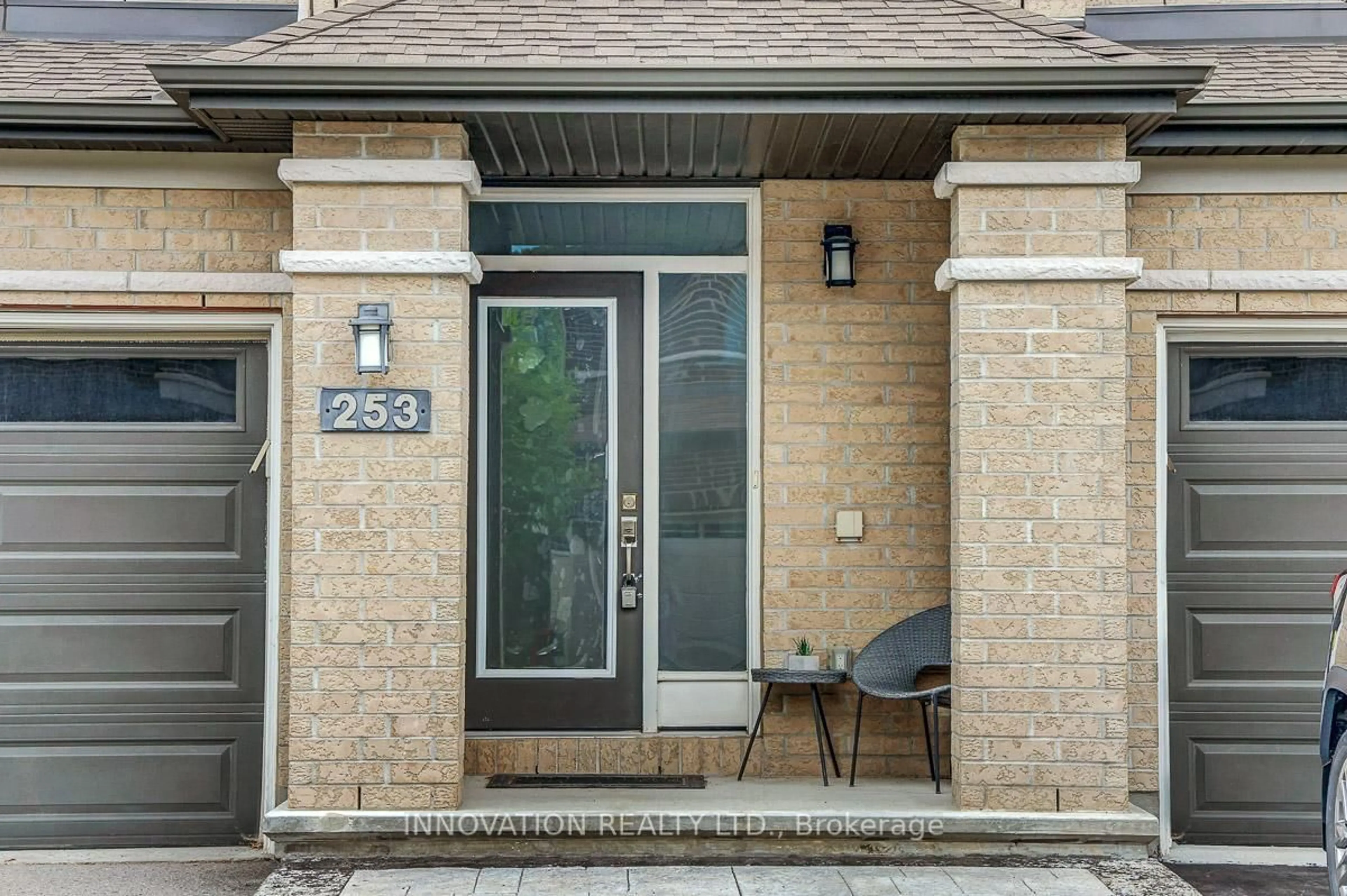 Home with brick exterior material, street for 253 Shinleaf Cres, Ottawa Ontario K1W 0J2