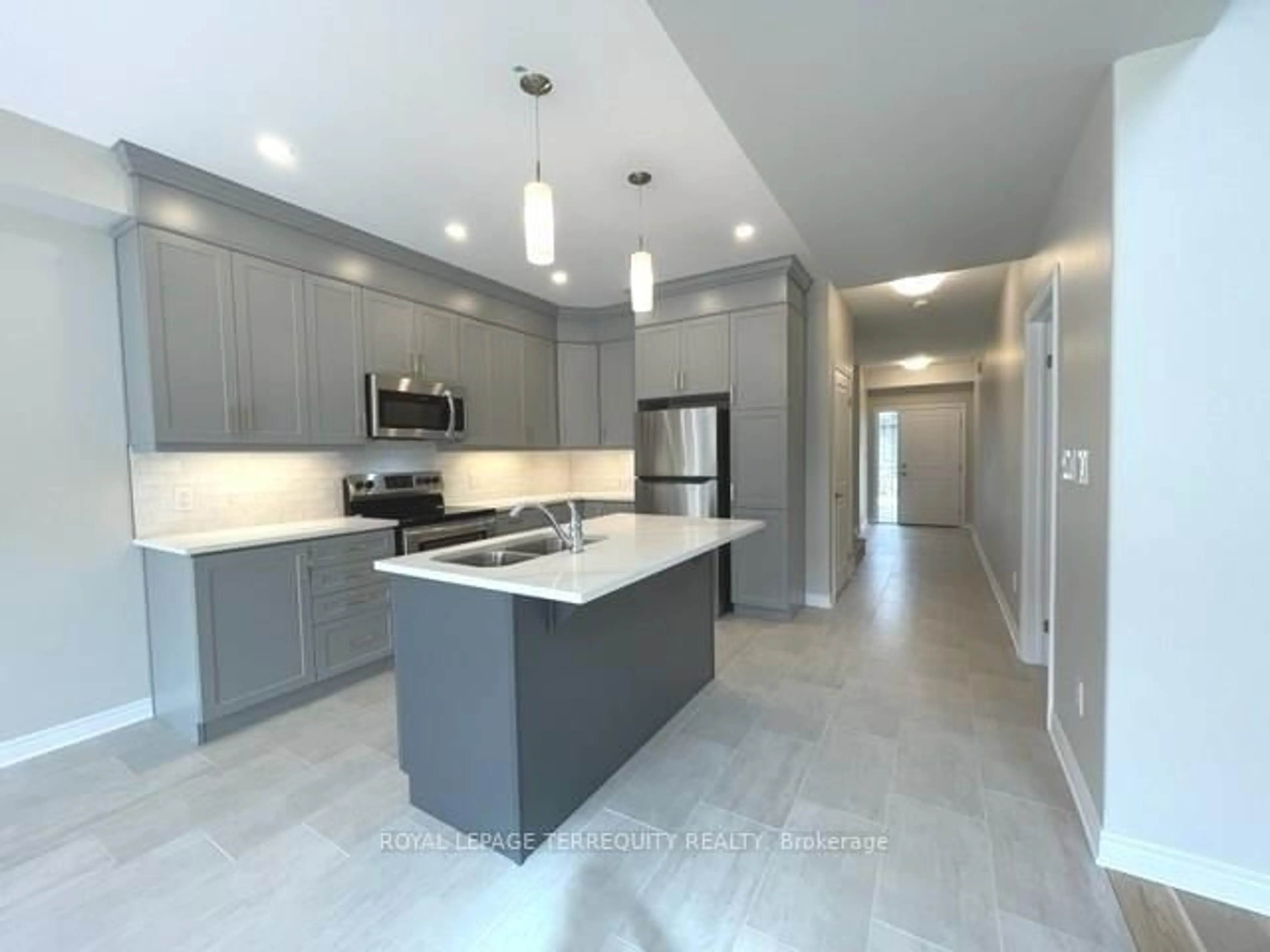 Open concept kitchen, ceramic/tile floor for 45 Dorchester Blvd #22, St. Catharines Ontario L2M 0C4