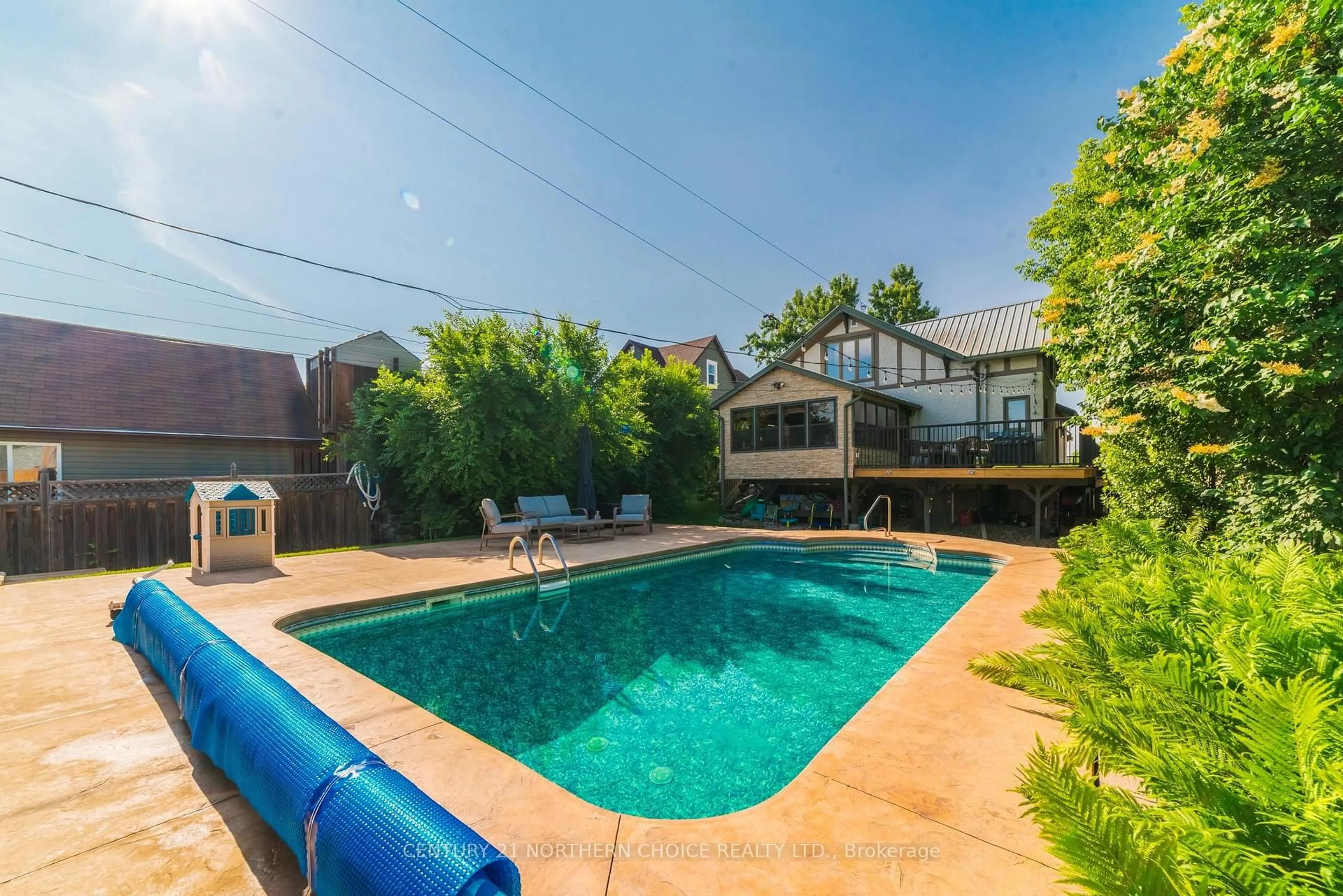 Pool for 1006 PARK ST, Kenora Ontario P9N 1B9